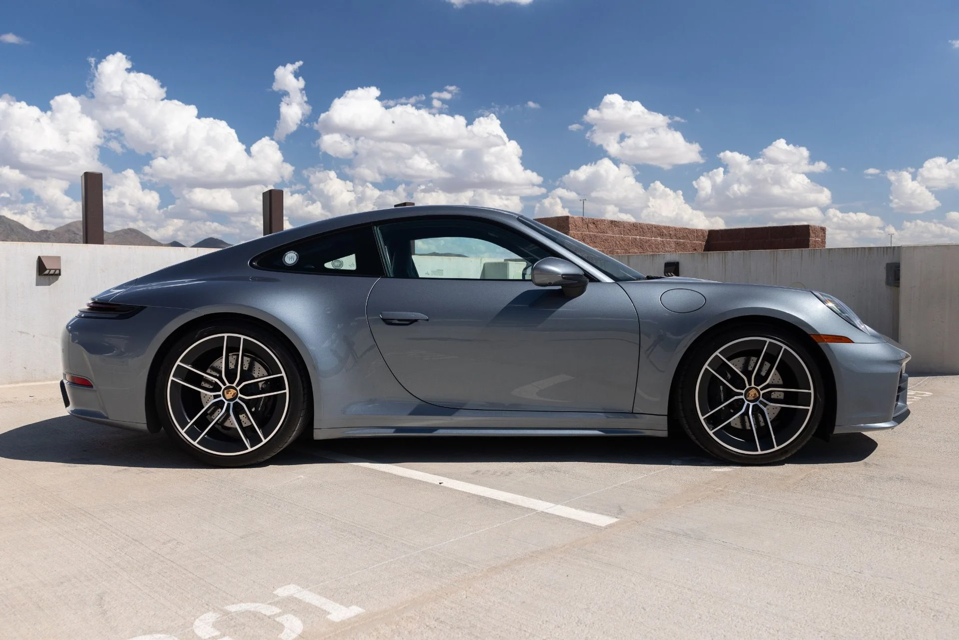 mph006_1085758012_Used_2025_Porsche_911_Carrera_T_1789434044_d734aae3c9