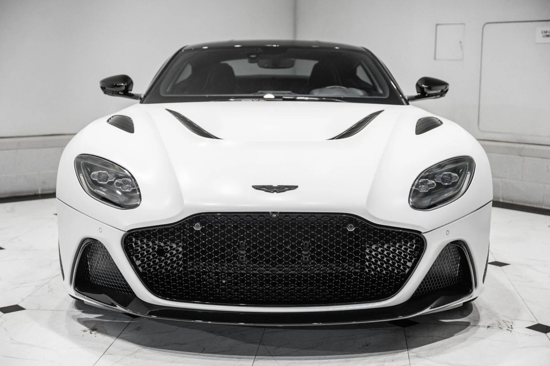 mph006_1086693982_Used_2023_Aston_Martin_DBS_770_Ultimate_1778011376_33a8b24f7e
