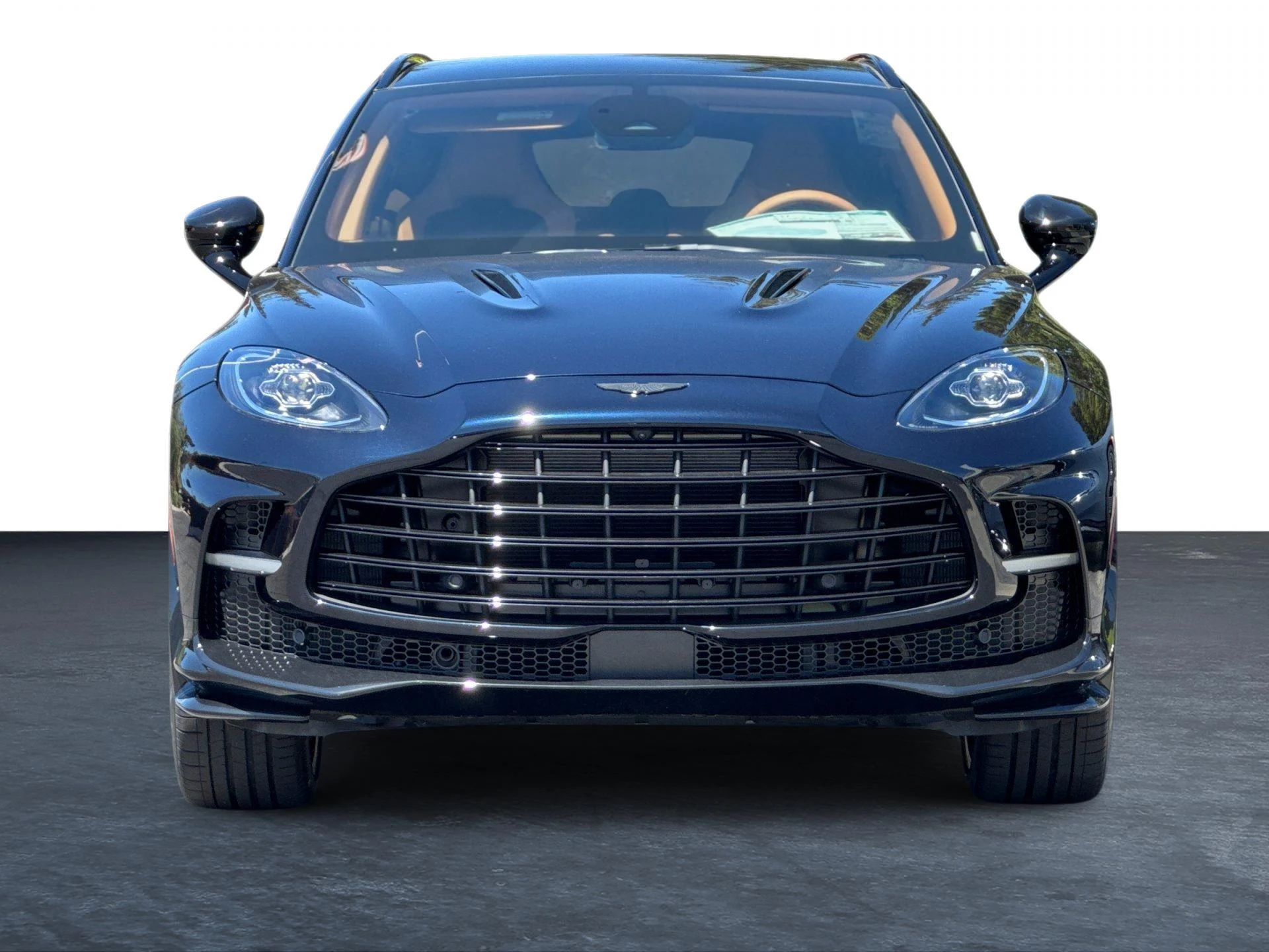 mph006_1106921988_New_2025_Aston_Martin_DBX_707_1754468409_a2d2372bcf