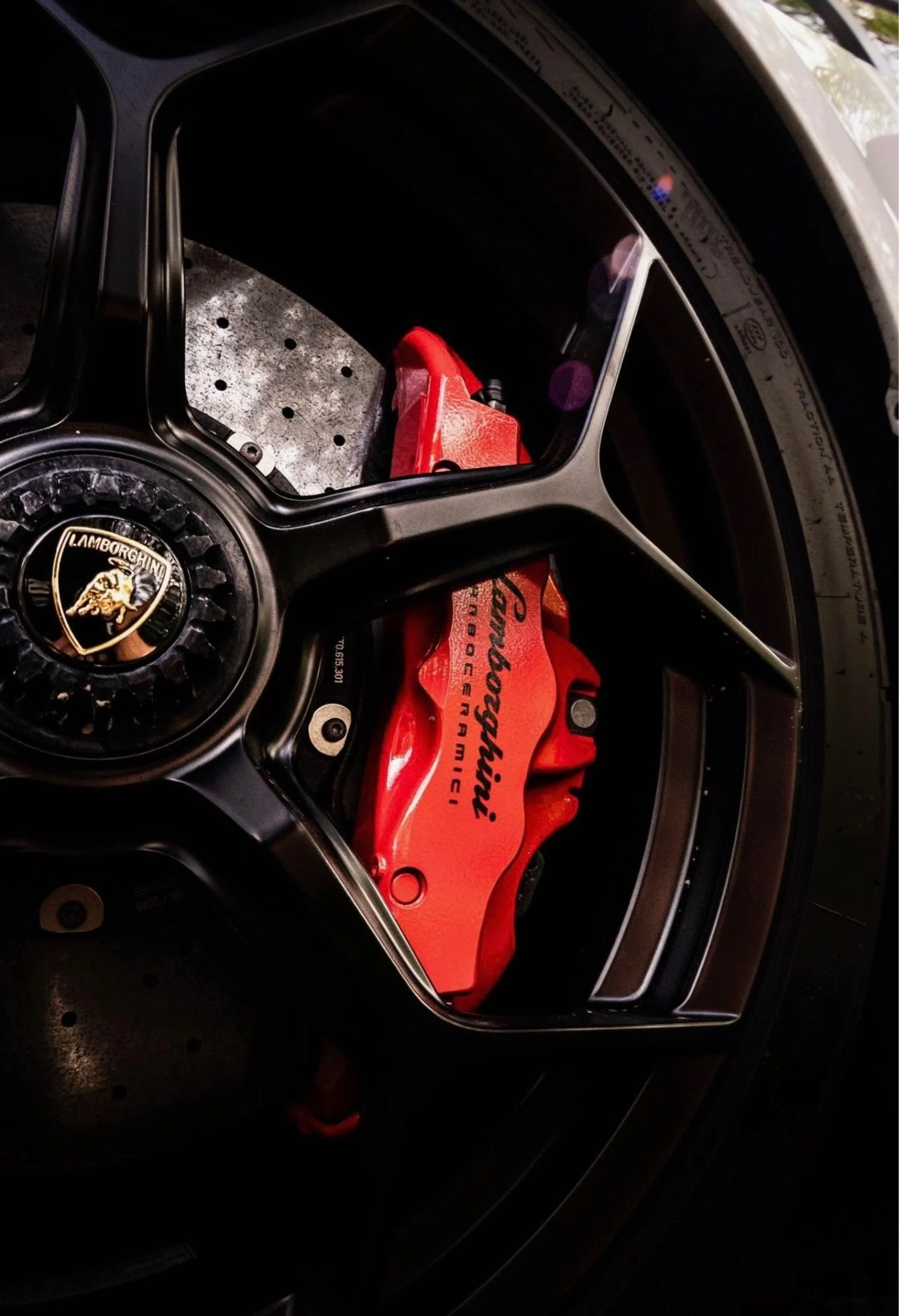 mph006_1109657621_Used_2018_Lamborghini_Huracan_LP_640_4_Performante_Twin_Turbo_1763657718_f0540a05ca