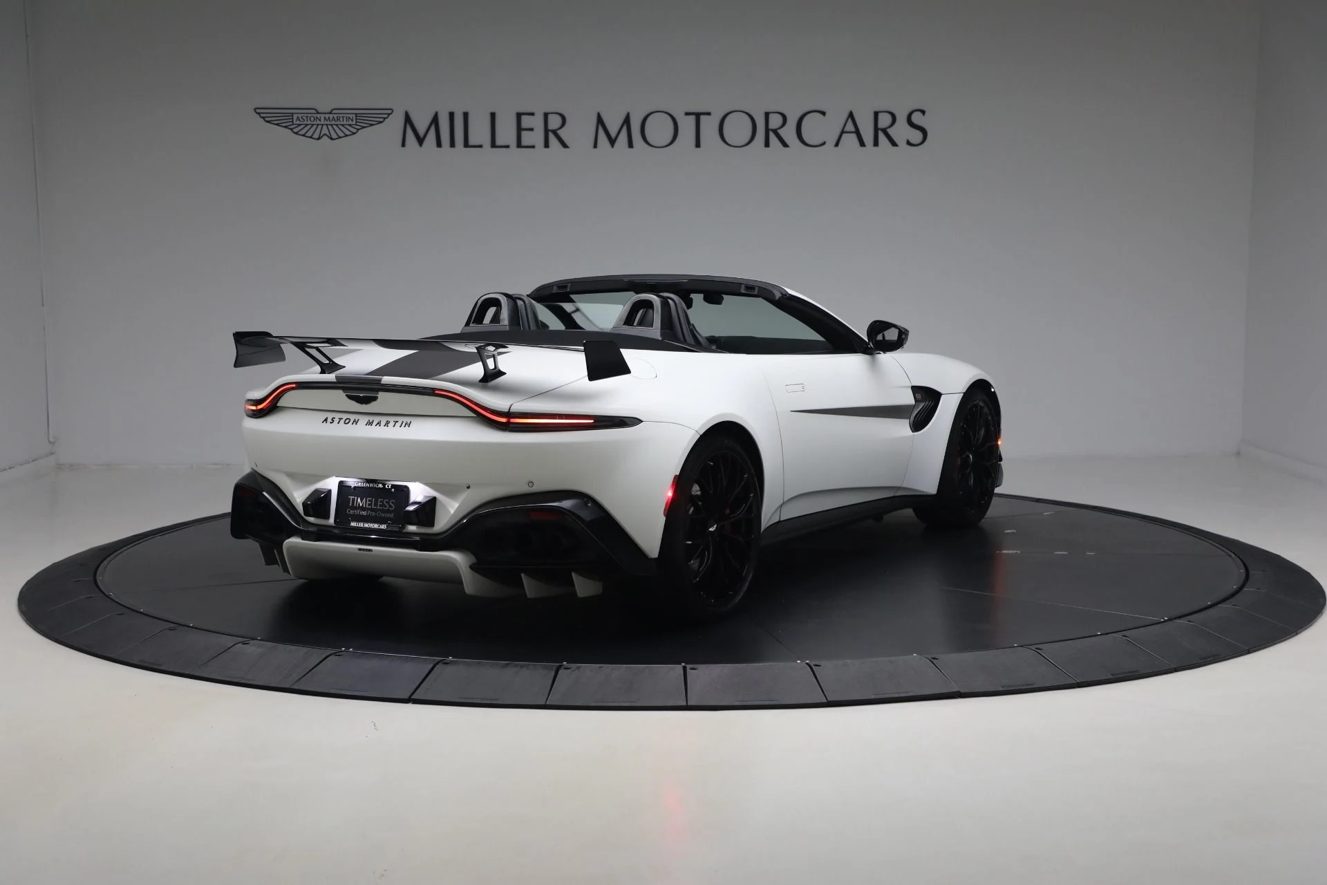 mph006_1110465920_Used_2023_Aston_Martin_Vantage_F1_Edition_1784727117_1d90df1d90