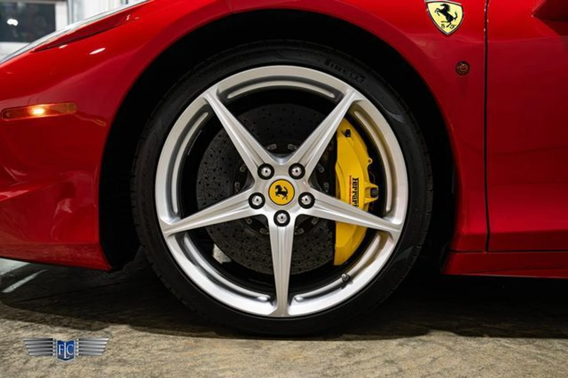 mph006_1116970068_used_2011_ferrari_458_italia_2drcoupe_9689_23088468_11_640_ebf8ab4ff8