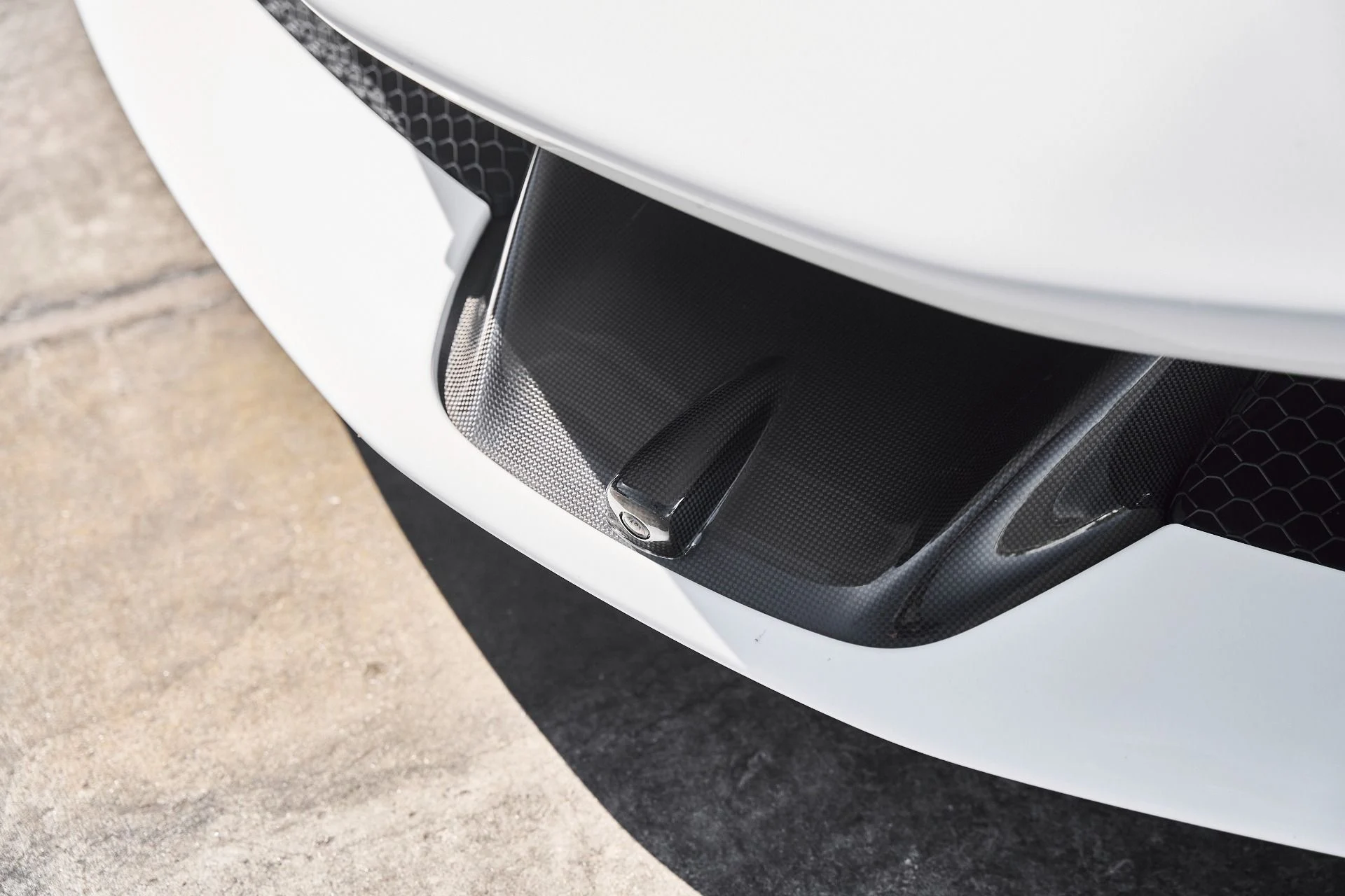 mph006_1121801550_Used_2024_Ferrari_SF_90_Spider_Base_1776734293_5b9cbce057