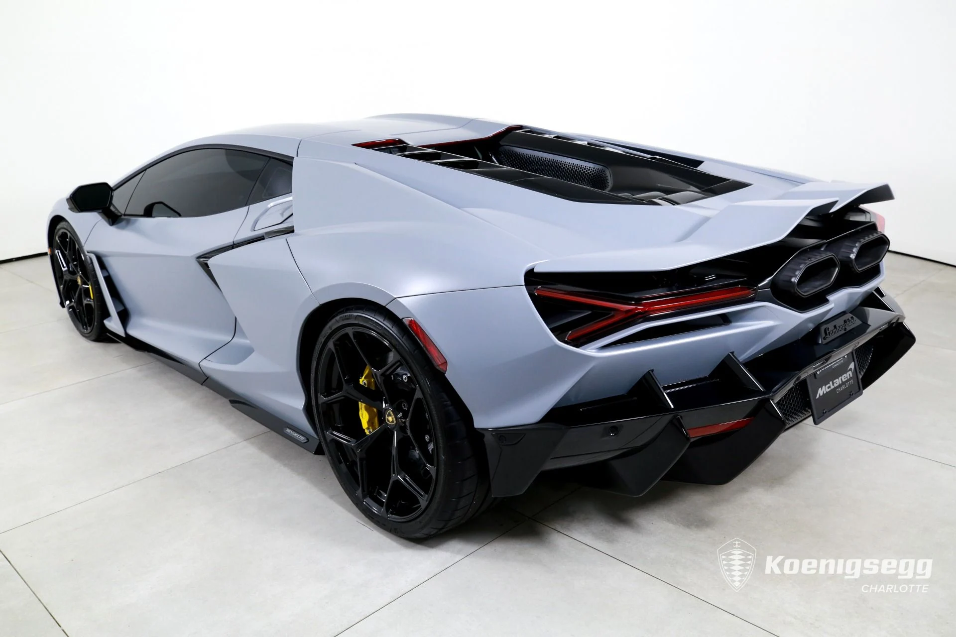 mph006_1132106058_Used_2024_Lamborghini_Revuelto_1756310161_1748c94796