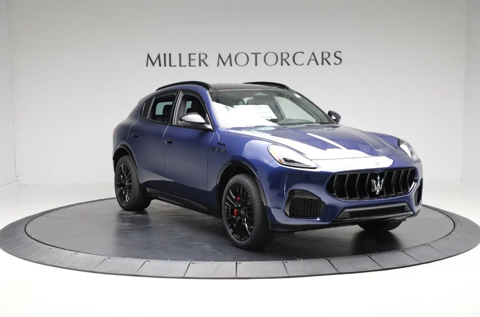 mph006_1139038190_New_2025_Maserati_Grecale_Modena_54fdef27b3