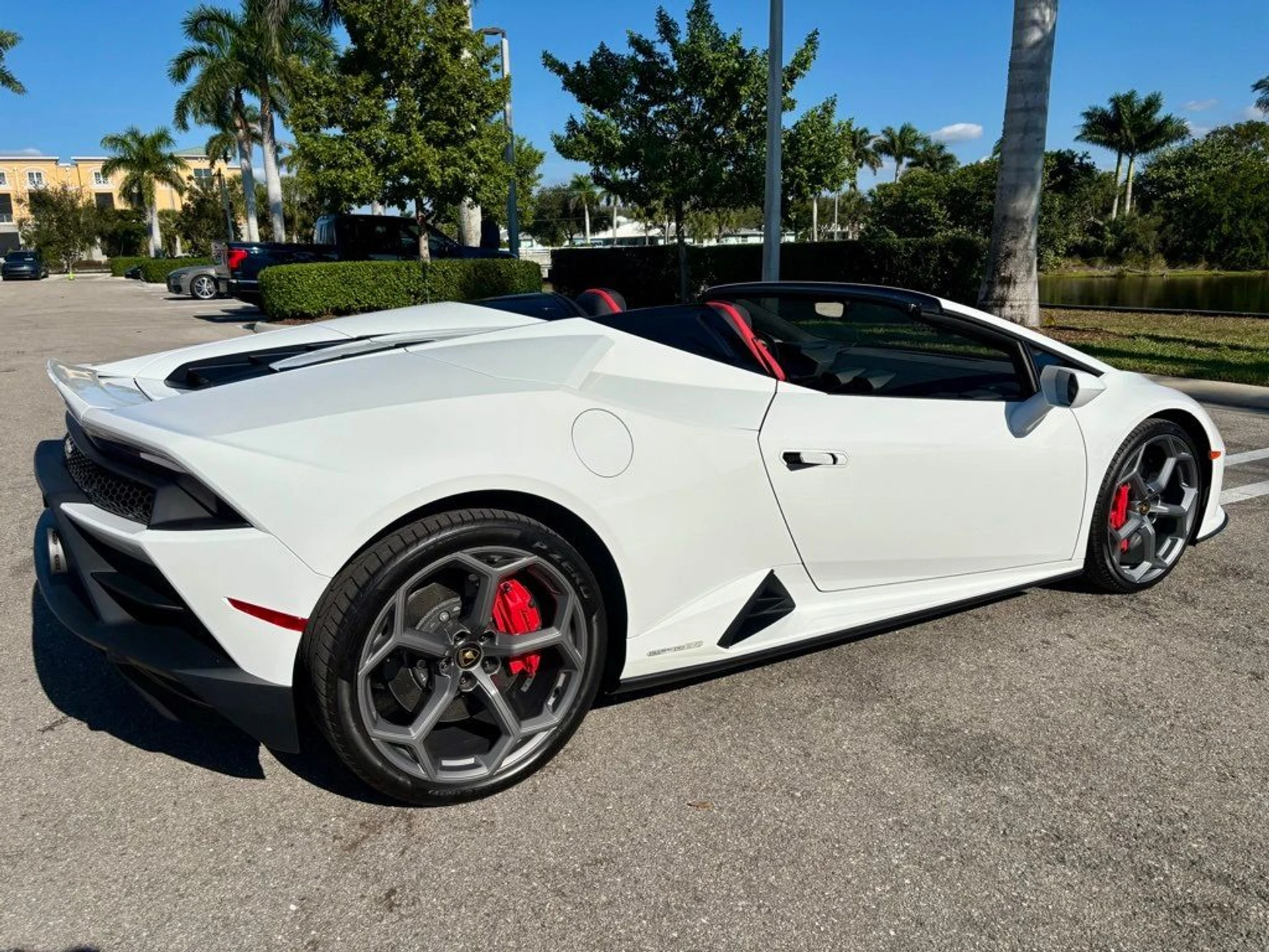 mph006_114261137_da119dfdb347a2faadfad71307f969df_5cdad0f139