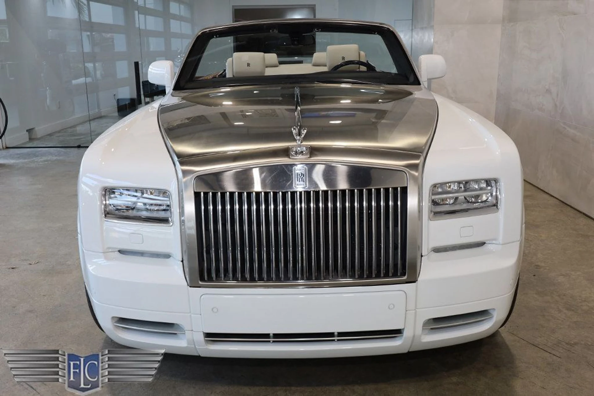 mph006_1143120748_used_2014_rolls_royce_phantom_drophead_coupe_9689_22941725_7_1024_8c48fc2091