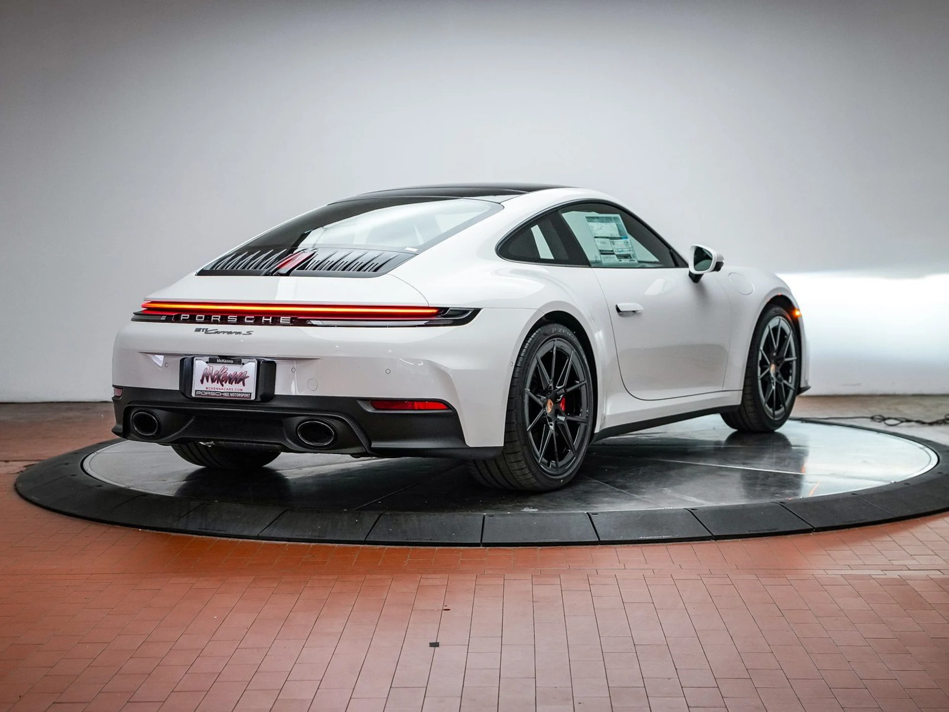 mph006_1167101409_082bf008e1c3d7dea1a513d412198f5bx_70fee7e86b