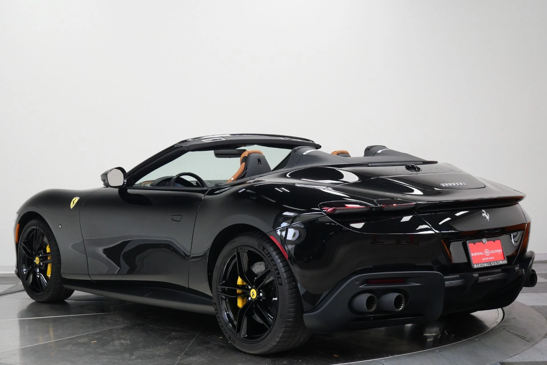 mph006_1173308058_Used_2025_Ferrari_Roma_Spider_Carbon_Fiber_Interior_Trim_Low_Miles_1784064795_60080a7b55
