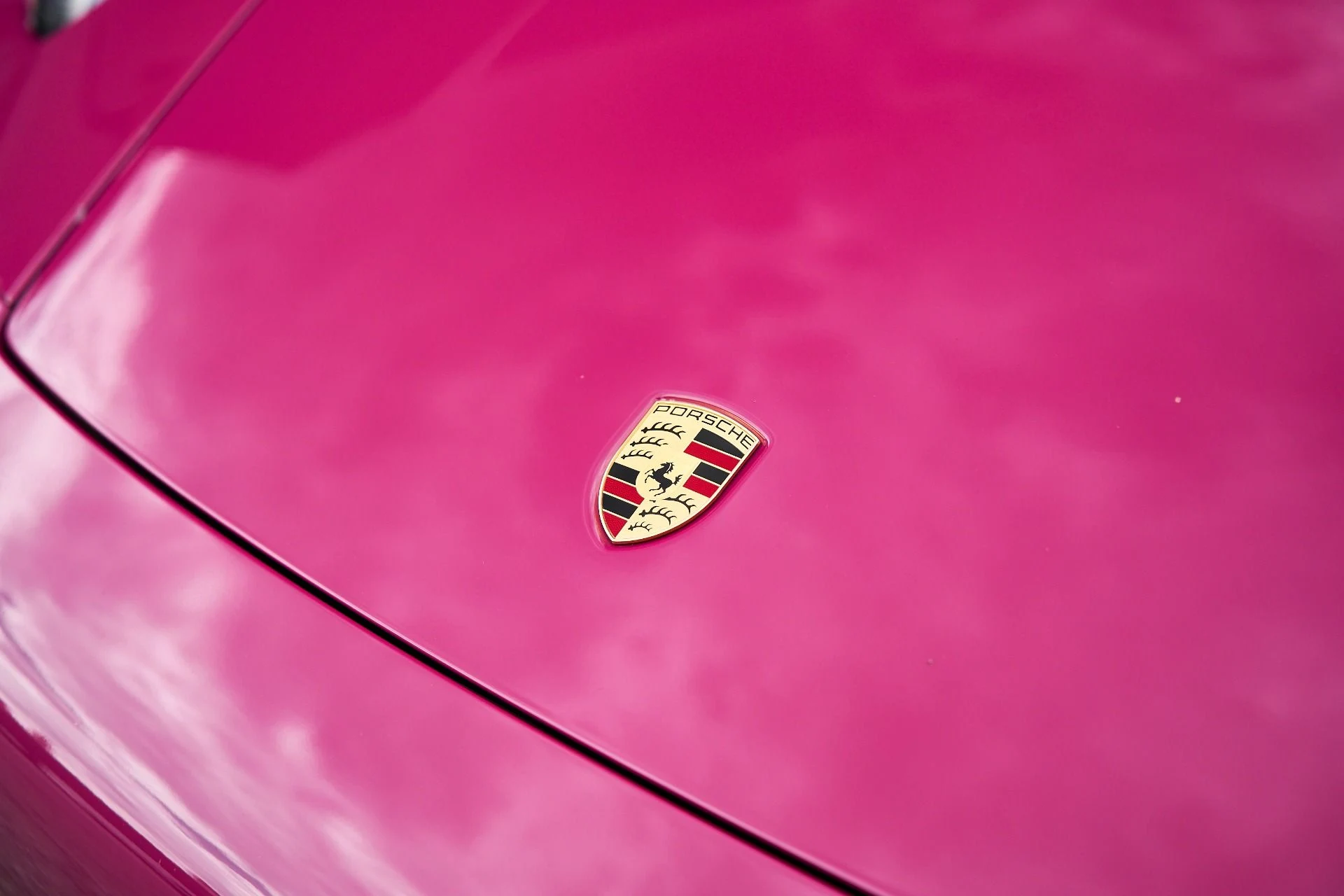 mph006_1175120556_Used_2024_Porsche_911_Targa_4_GTS_1756951208_c6a01d3f13