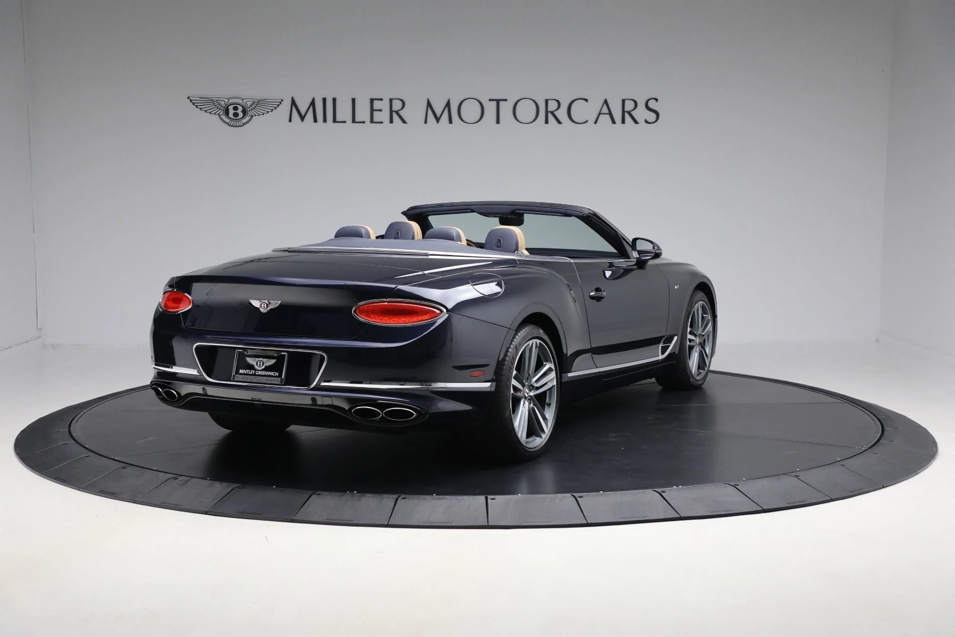mph006_1178565180_Used_2020_Bentley_Continental_GTC_V8_910ccffd2d