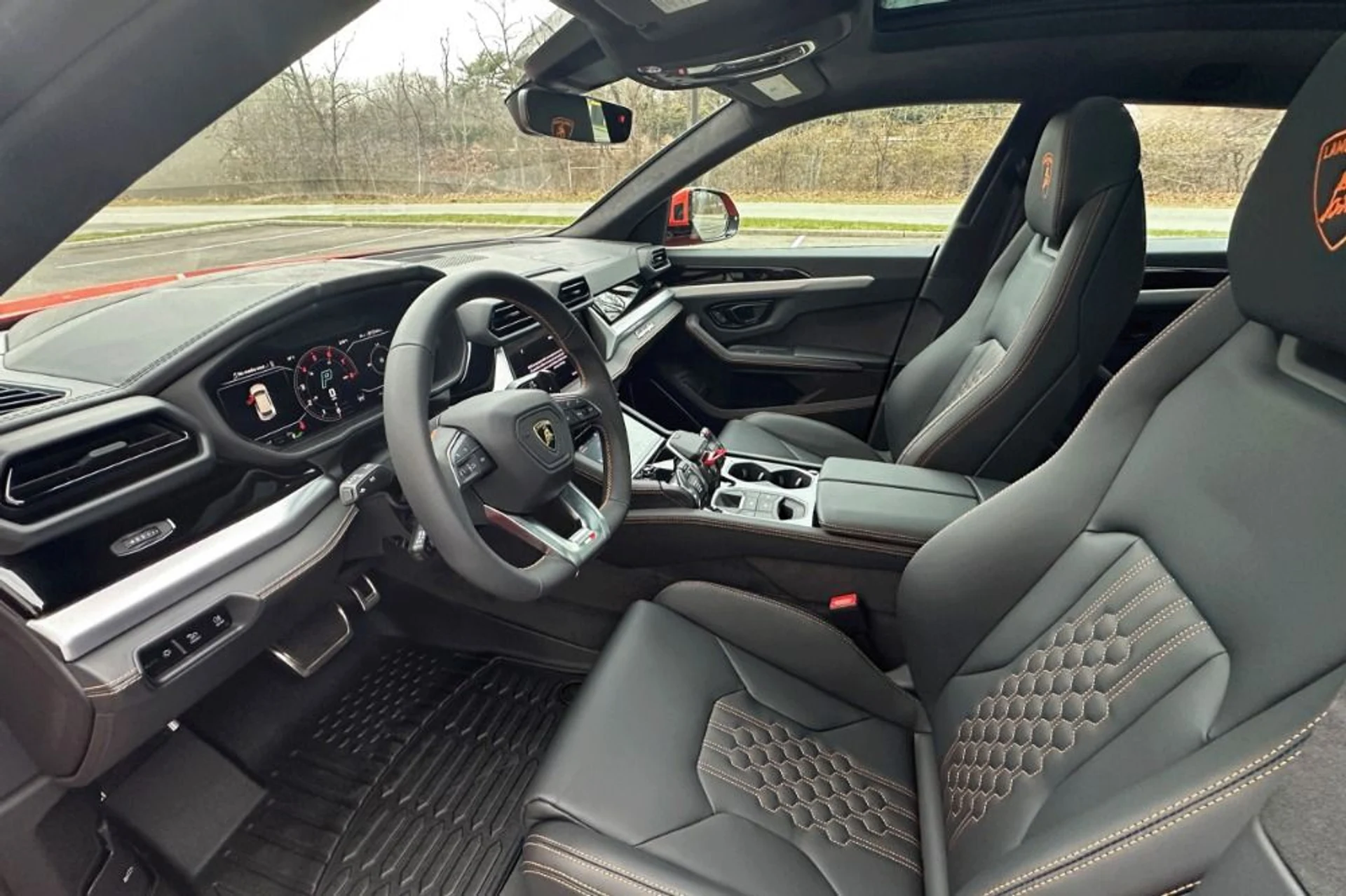 mph006_1187923108_New_2025_Lamborghini_Urus_SE_1765782275_d44f7562de