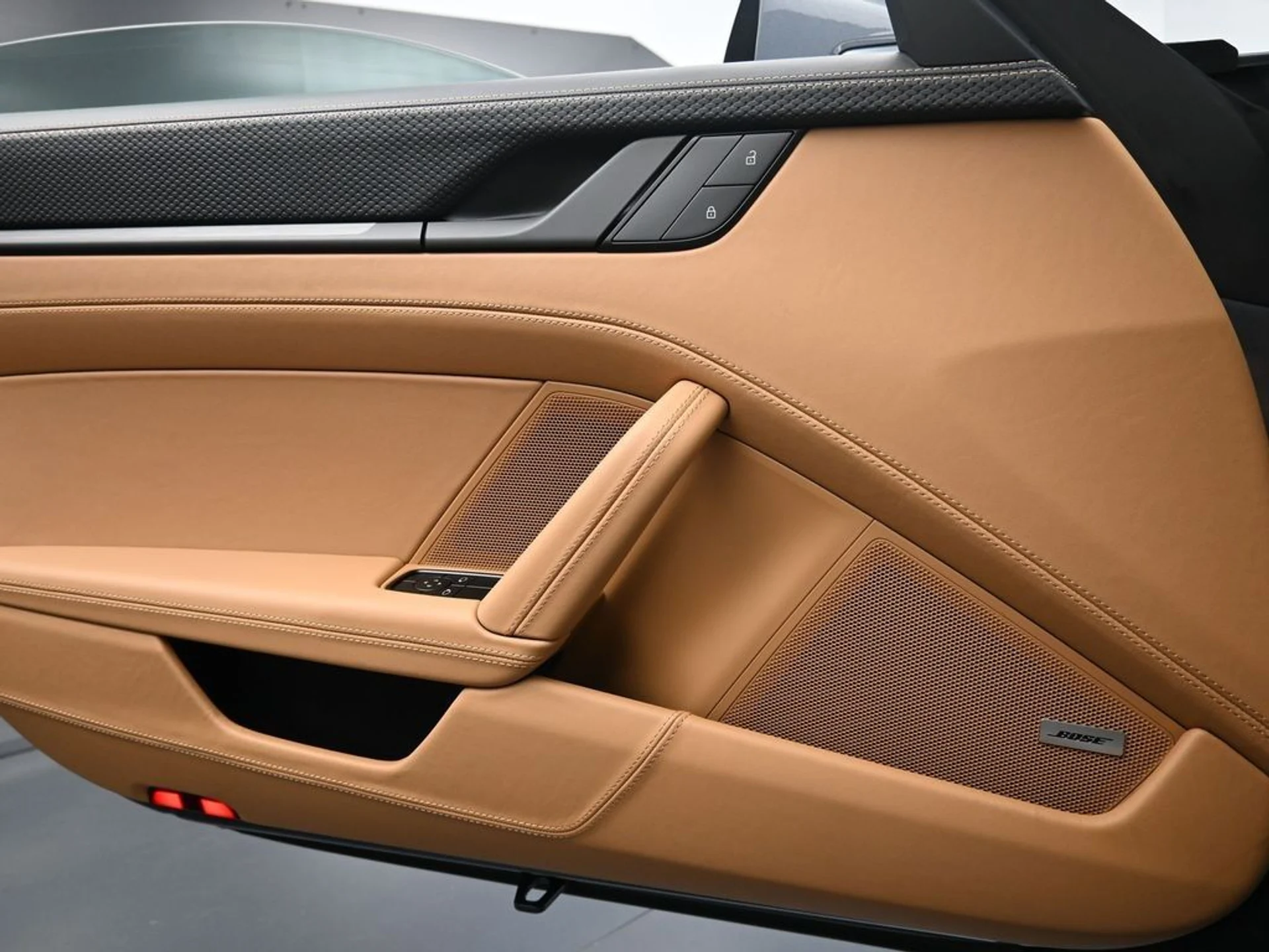 mph006_11955060_400b8fdba1424fe3ab83cd003454344b_d4f618f981