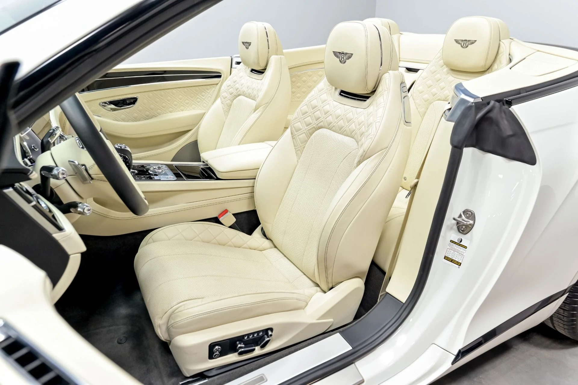 mph006_1196914190_Used_2020_Bentley_Continental_GT_V8_1780589697_3ffd778363