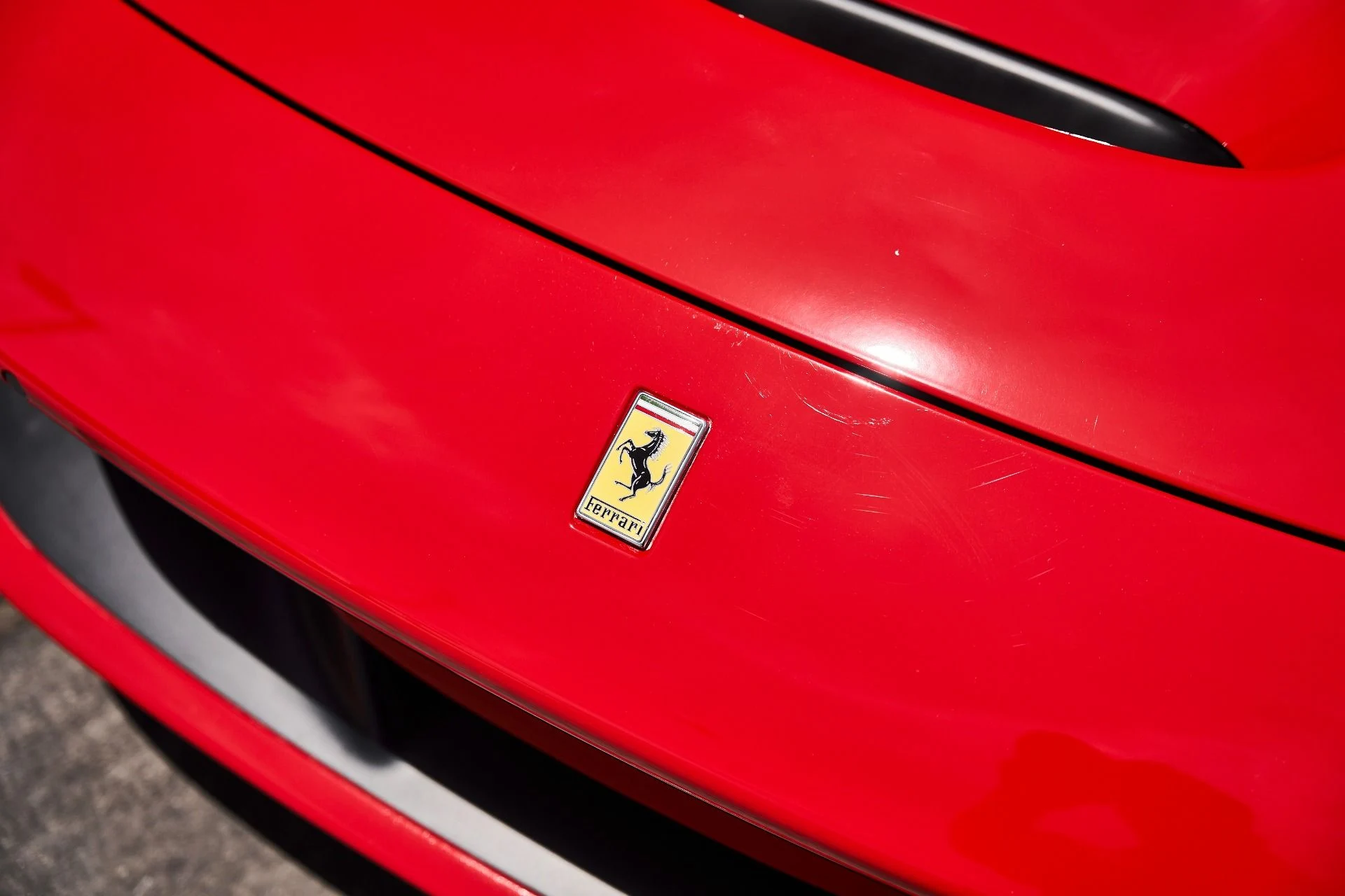 mph006_1198378733_Used_2021_Ferrari_F8_Spider_Base_1780443675_69db9b7340