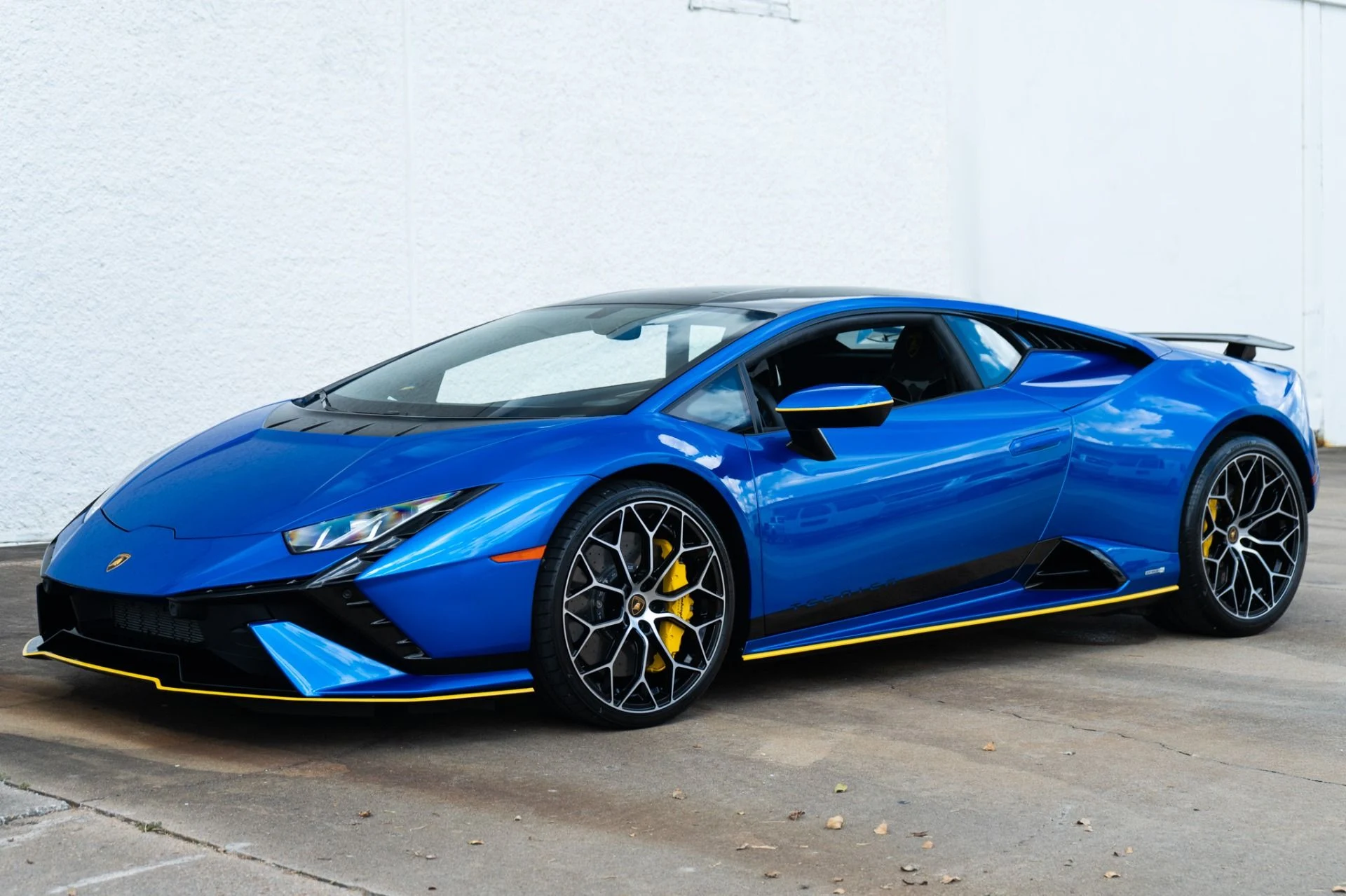 mph006_1205935399_Used_2023_Lamborghini_Huracan_Tecnica_1790706861_fccd6a14ce