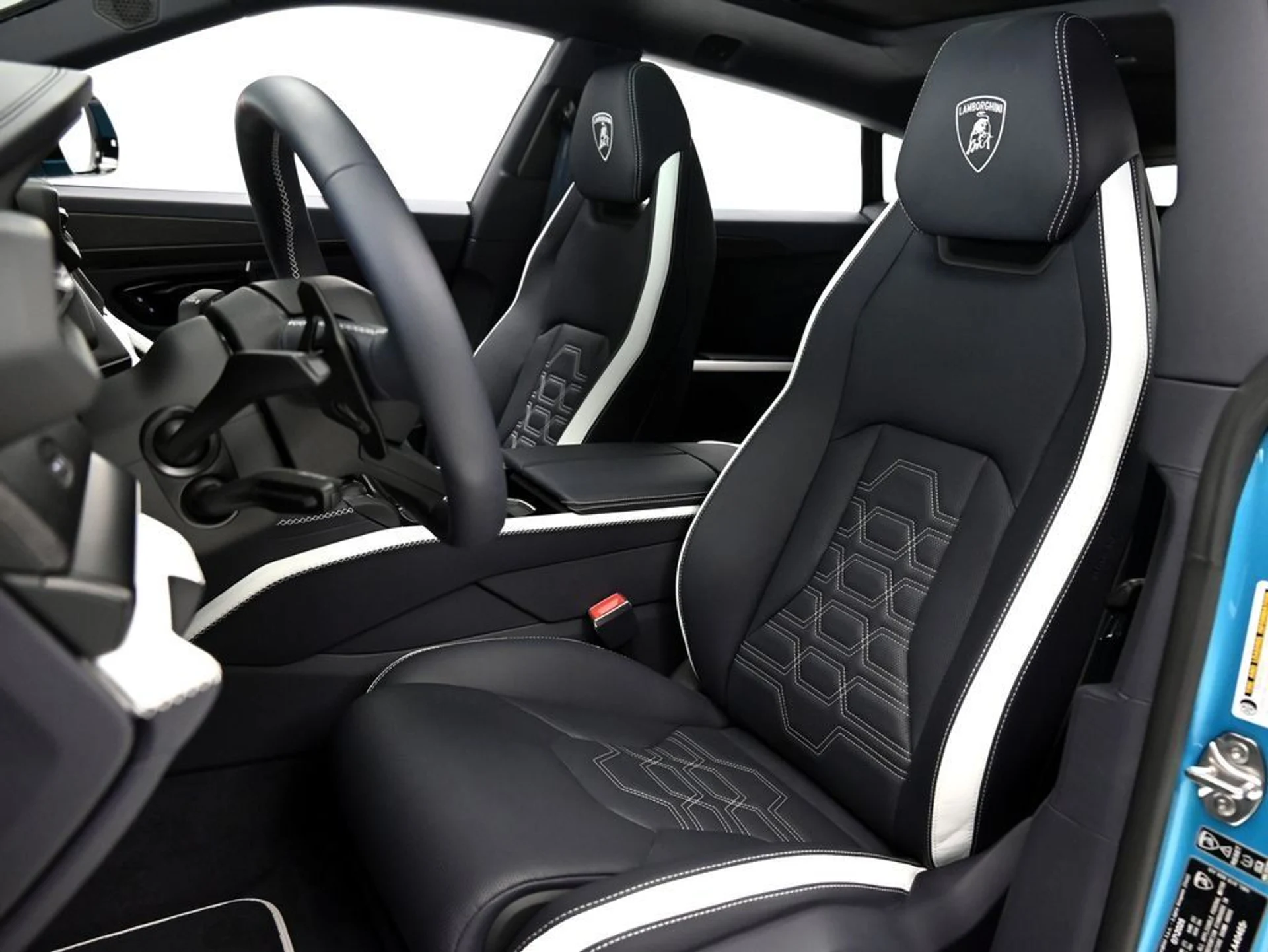 mph006_120753744_3b47b8740081fd4a98da74257514f4db_7071cecdcf