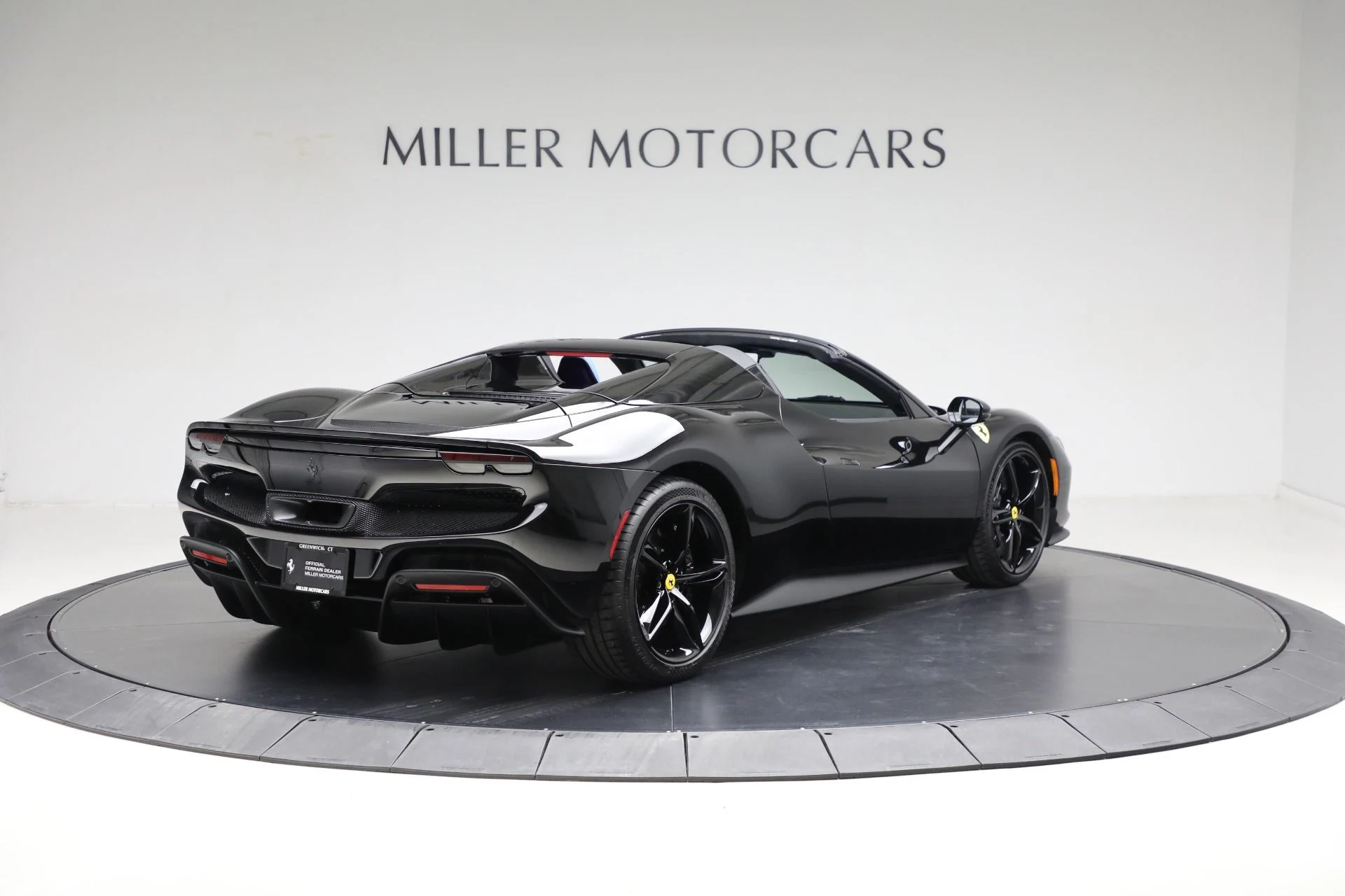 mph006_1209796913_Used_2024_Ferrari_296_GTS_1769801345_85c02d324f