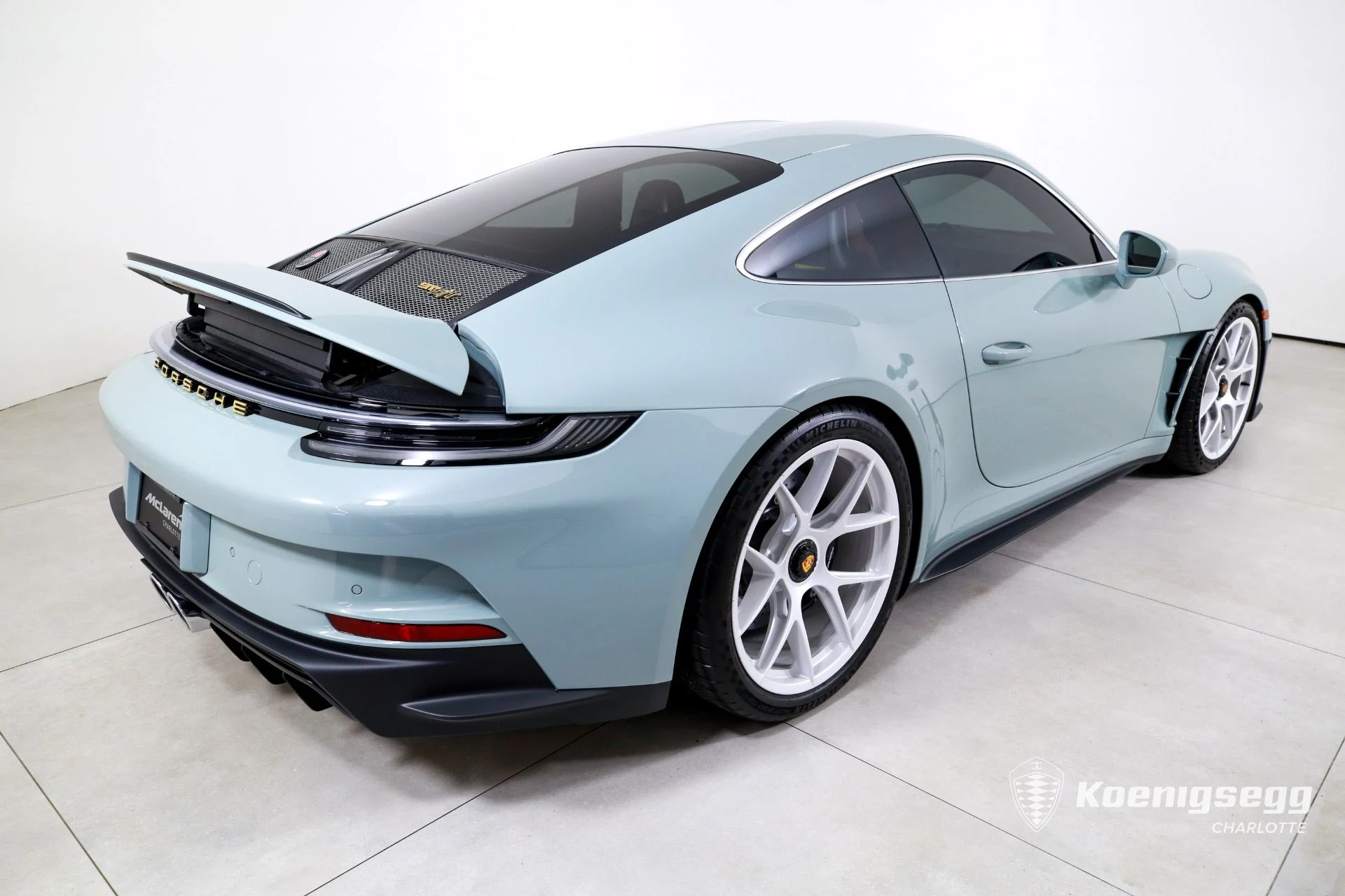 mph006_1211616816_Used_2024_Porsche_911_ST_1756310281_ccd96b2a3f