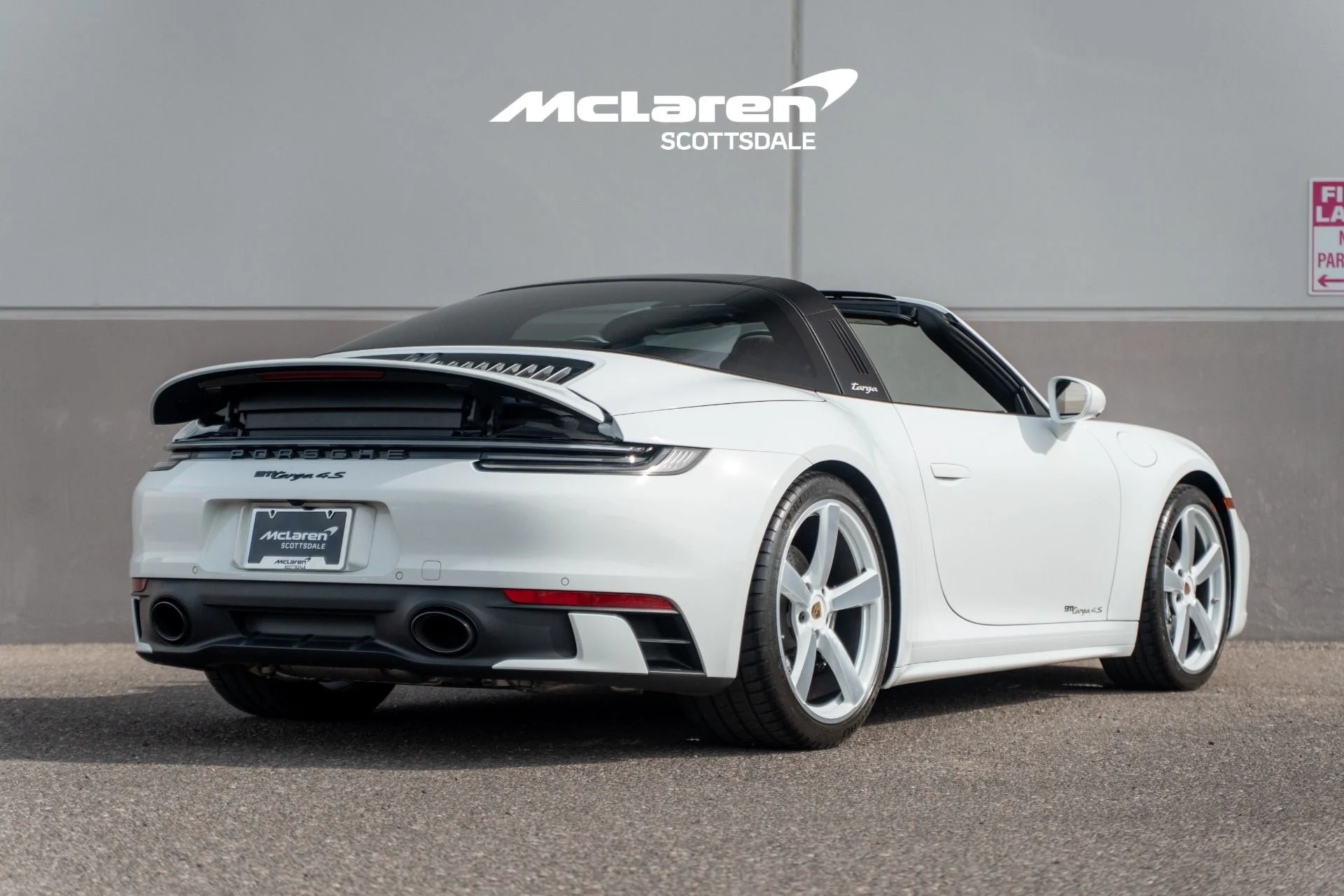 mph006_1238375846_Used_2023_PORSCHE_911_Targa_4_GTS_1778880632_3caa94b86e