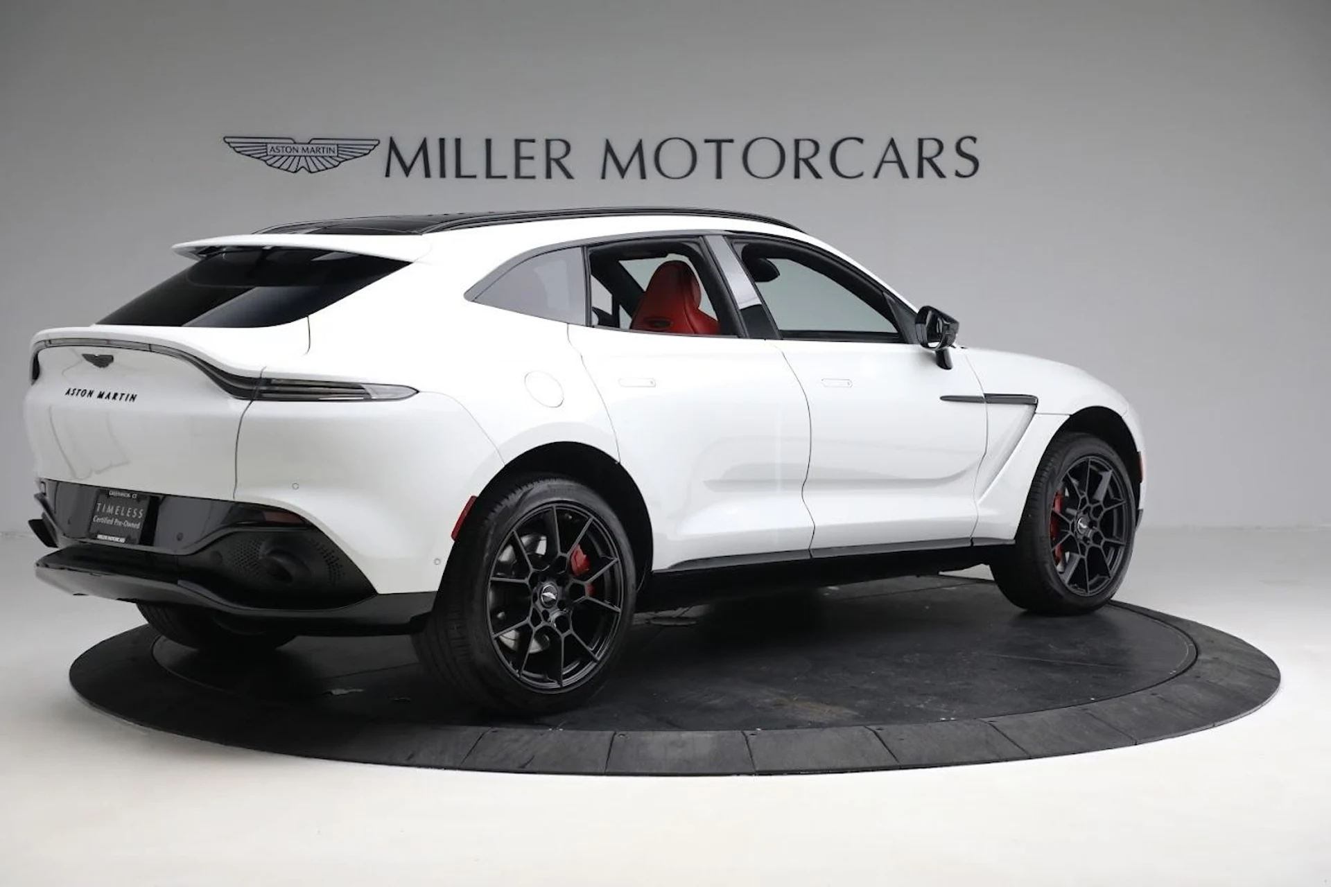 mph006_1241786906_Used_2021_Aston_Martin_DBX_1785417745_445e71e52f