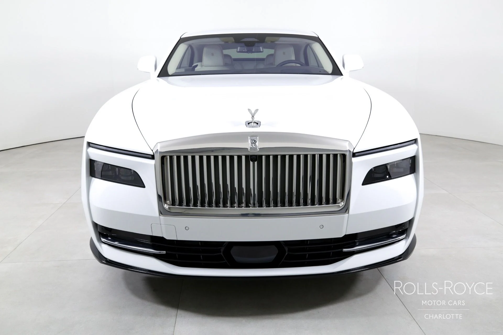 mph006_1255415814_Used_2024_Rolls_Royce_Spectre_1722271602_5bb4b1a142