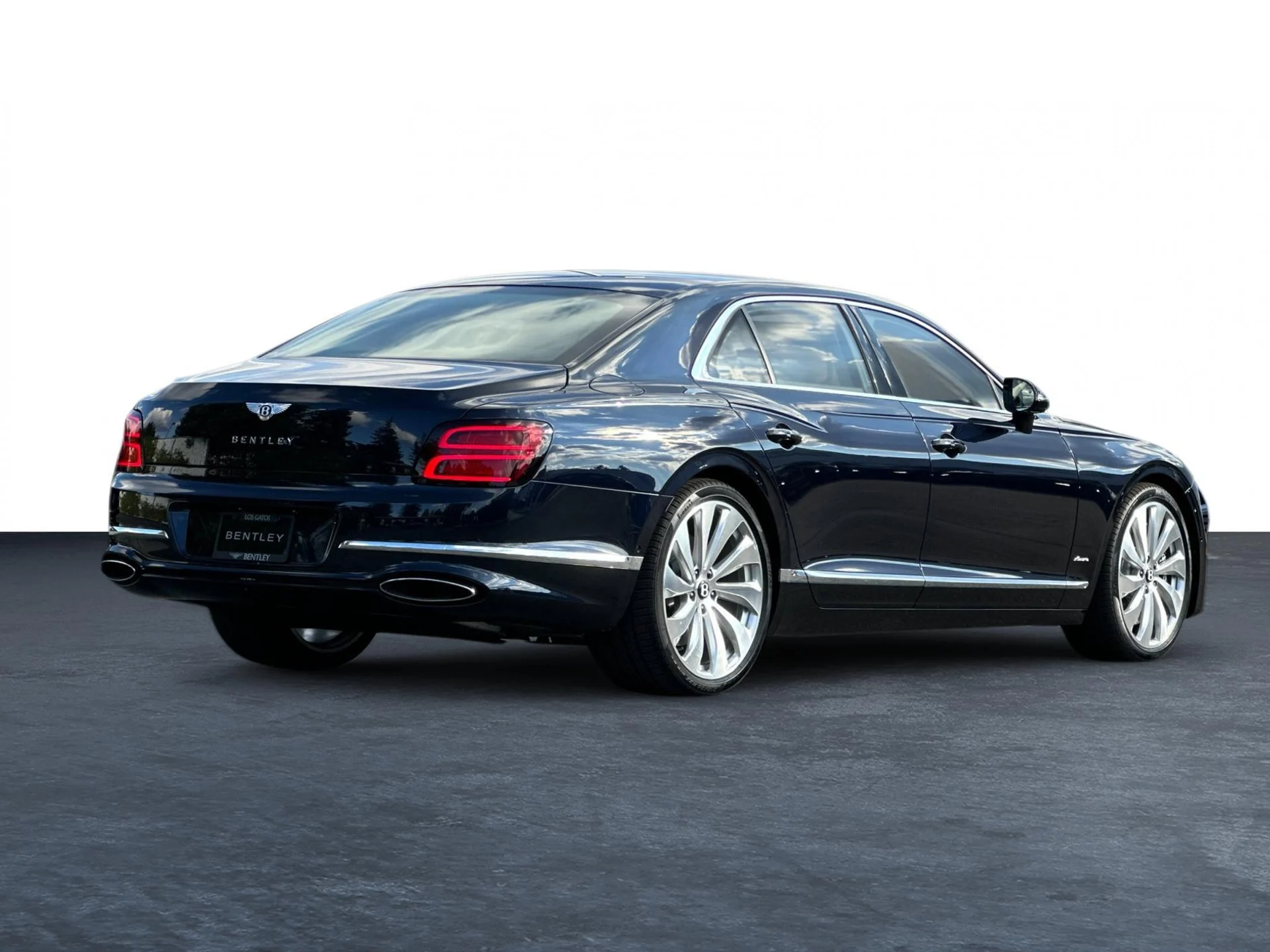 mph006_1267610211_New_2027_Bentley_Flying_Spur_1792838843_79c1a90386