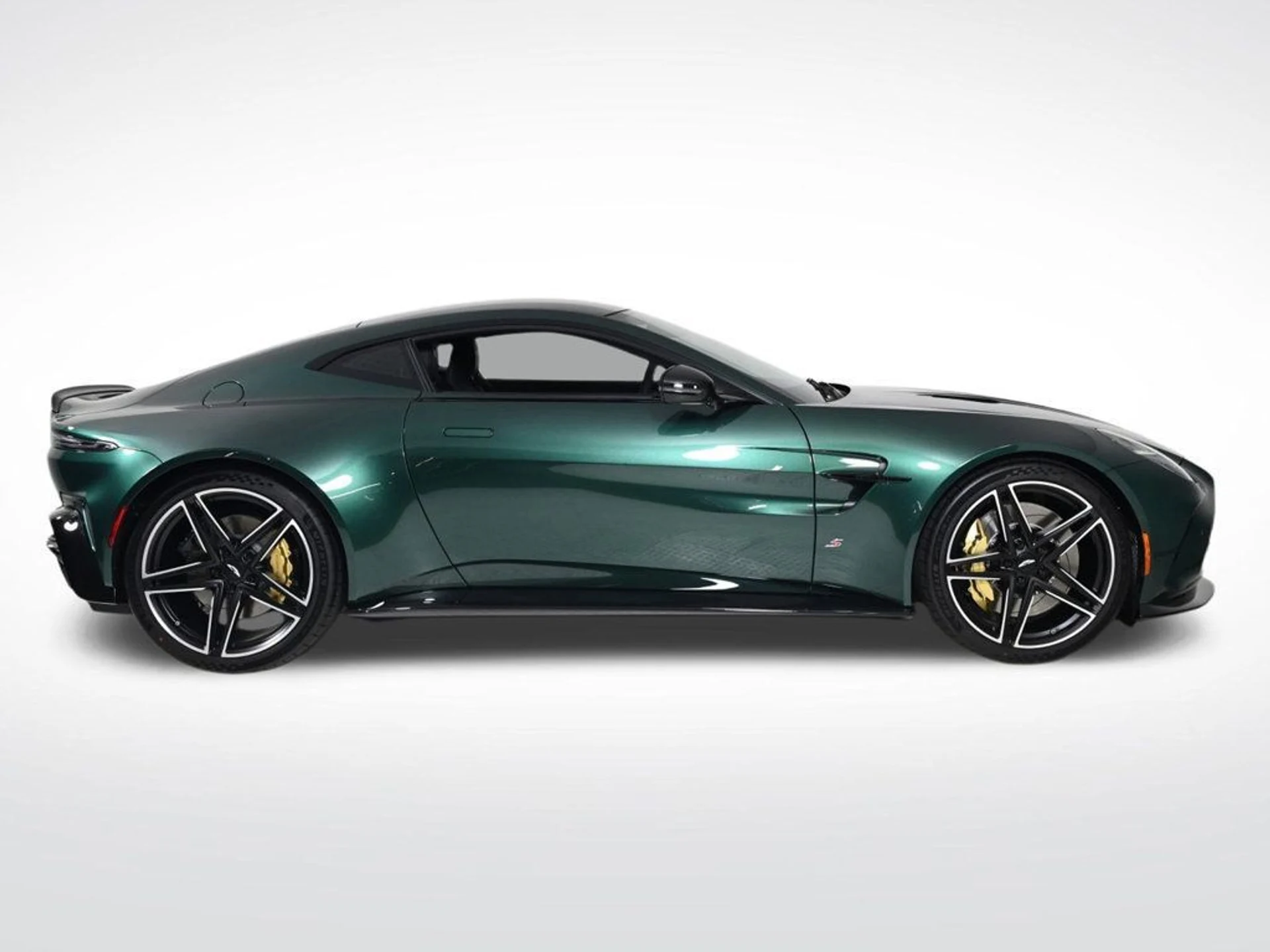 mph006_1280425321_new_2026_aston_martin_vantage_scoupe_11350_22964227_6_1024_21d6e9e87a