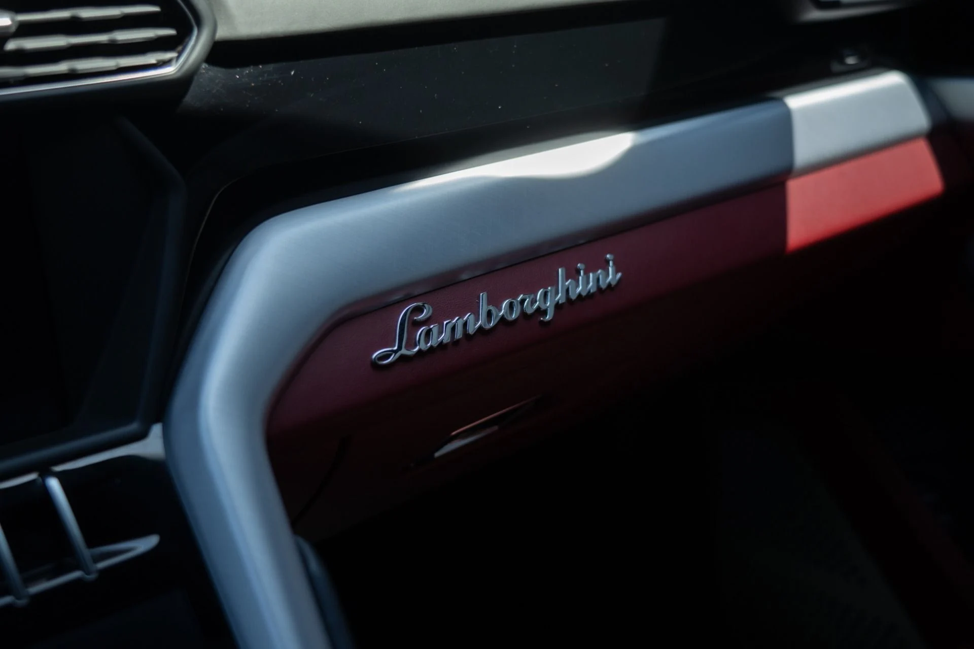mph006_1285324884_Used_2019_Lamborghini_Urus_1755558842_955f611180