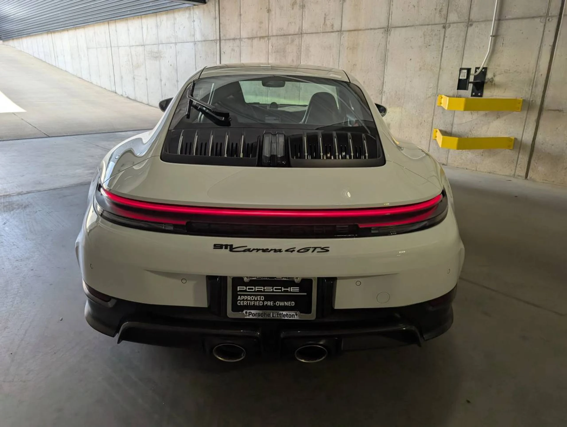 mph006_128878403_63778718756f10a5b6d41fb458e9cd94x_5e6f725daa