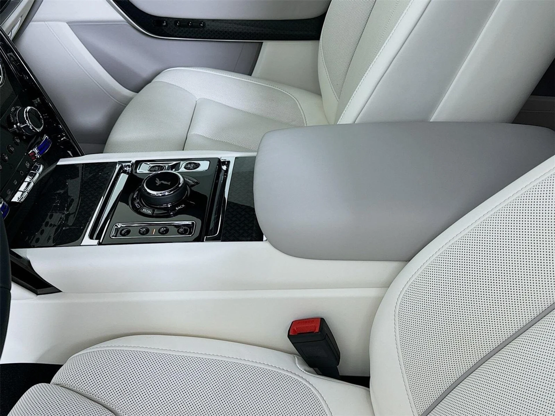 mph006_1291011470_a79a800250dc5caa696fd29a69742d7fx_2db4420131