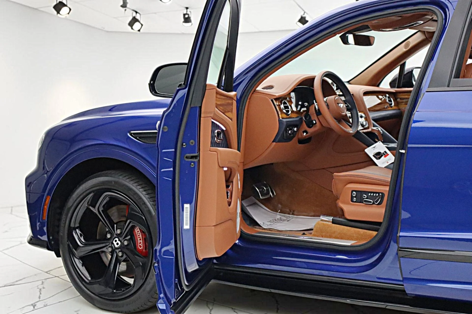 mph006_1296400079_Used_2022_Bentley_Bentayga_S_V8_56003ff2bf