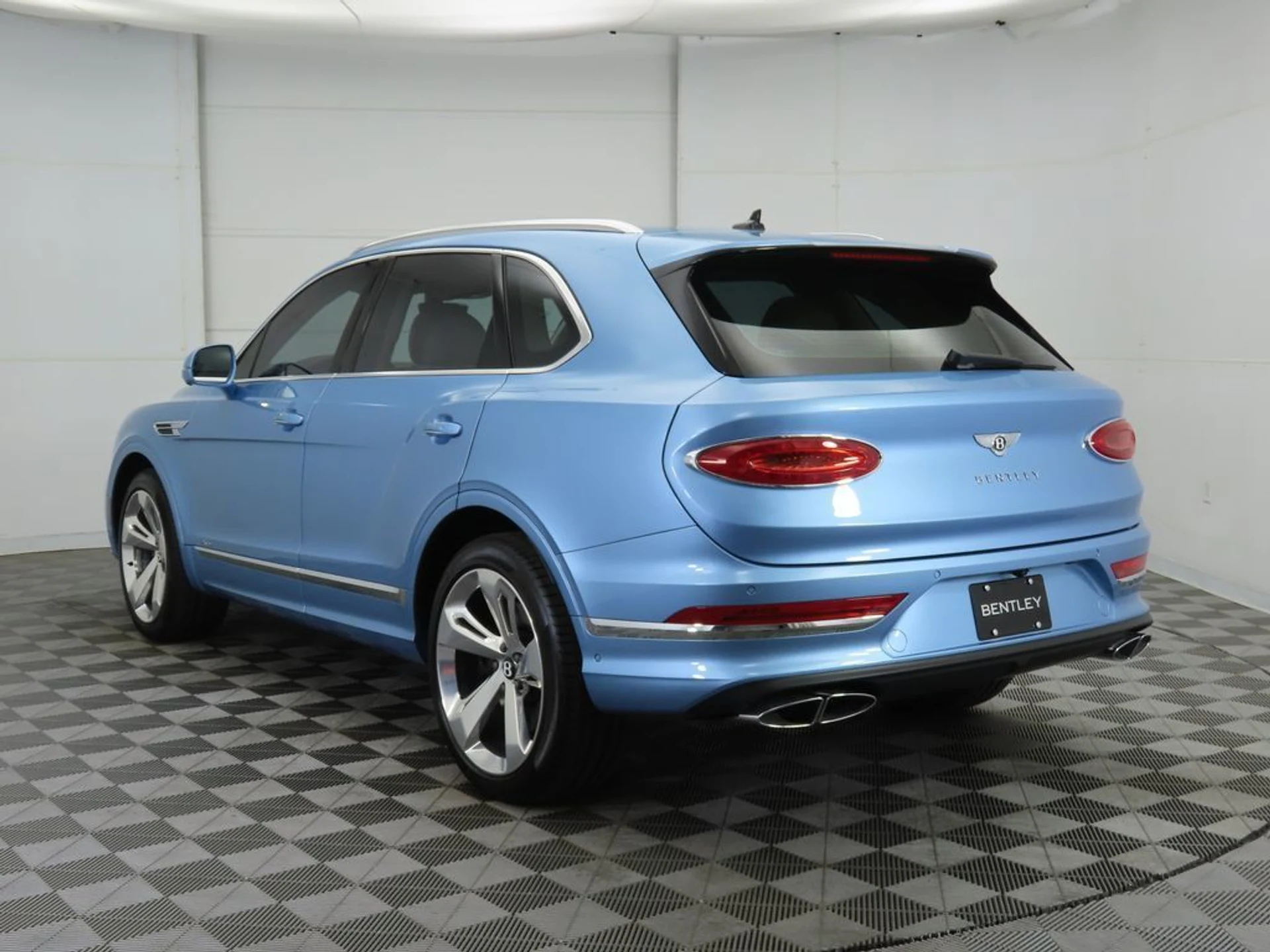 mph006_1297290518_new_2025_bentley_bentayga_v8awd_8119_22909990_7_1024_fe563dc644