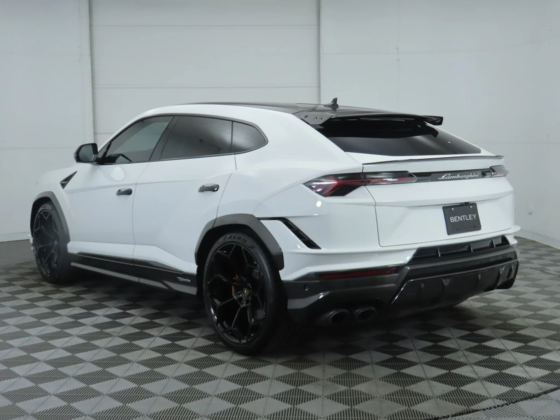 mph006_1308949285_used_2024_lamborghini_urus_performanteawd_8119_22973080_7_1024_6d84e702d9