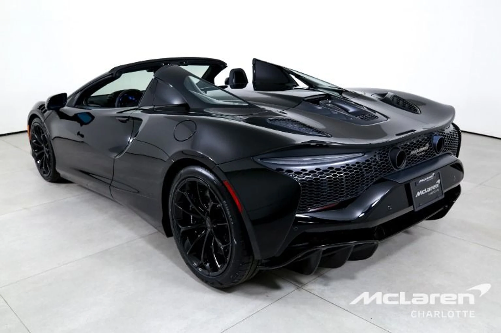 mph006_1312351885_New_2026_Mc_Laren_Artura_Spider_aec51f73d8