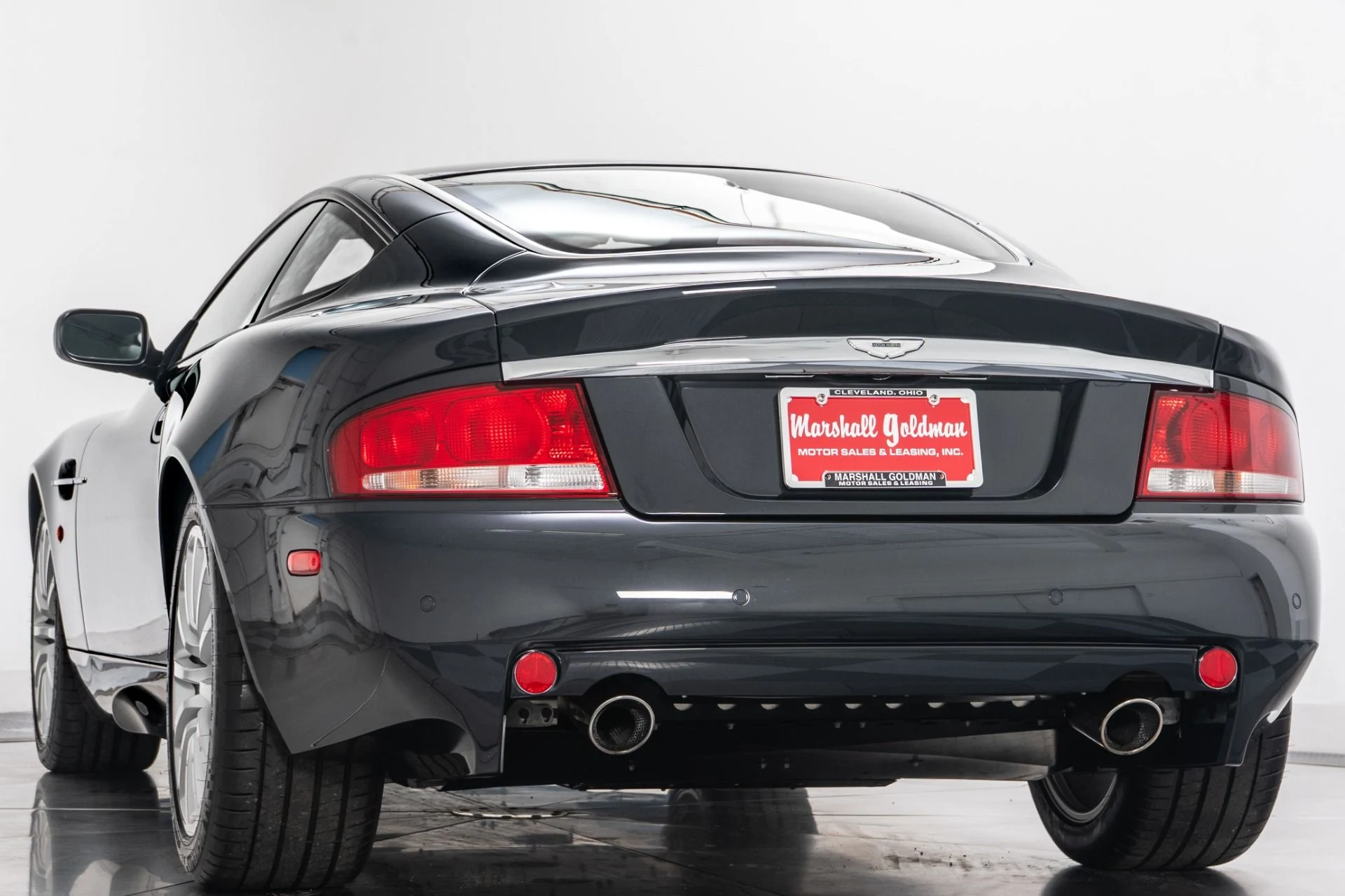 mph006_1315013662_Used_2003_Aston_Martin_Vanquish_New_York_Auto_Show_Display_Car_1755616167_949ee3a2fb