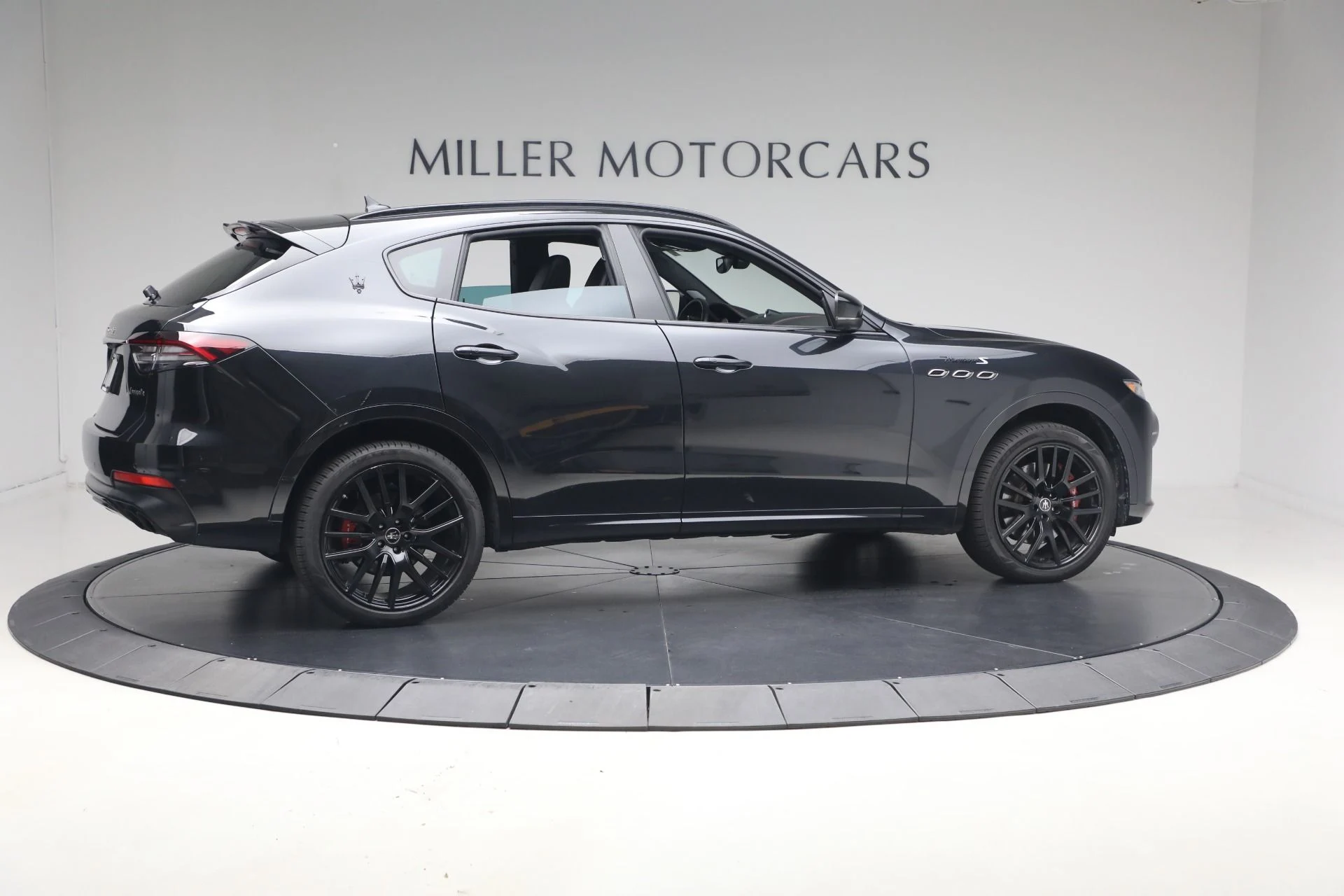 mph006_1317555798_Used_2023_Maserati_Levante_Modena_S_1779288060_c72f656ec6