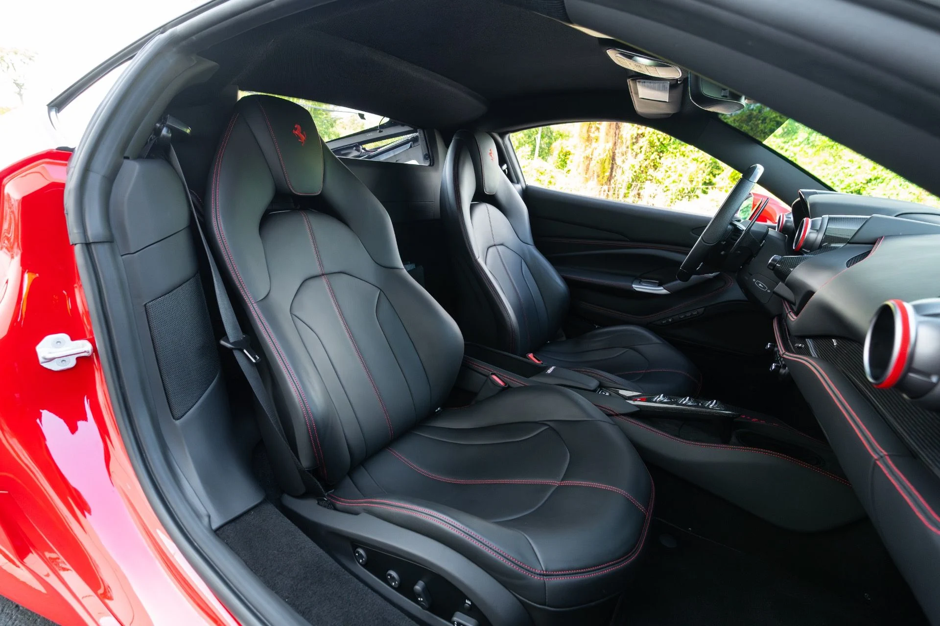 mph006_1318277518_Used_2022_Ferrari_F8_Tributo_1774670303_d1c308f893