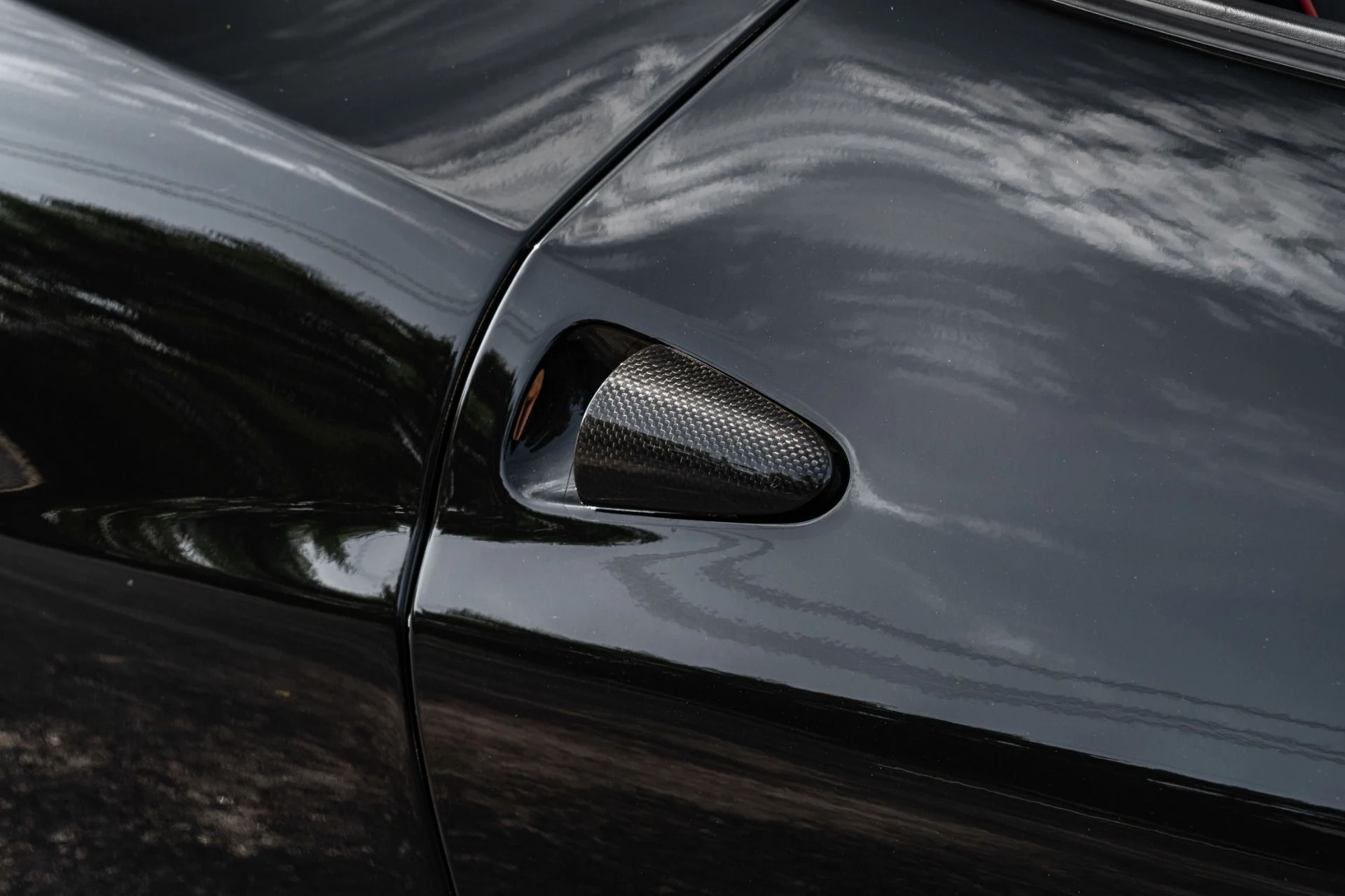 mph006_1319712867_Used_2013_Ferrari_458_Spider_FULL_Carbon_Exterior_Trim_HRE_Forged_Wheels_Novitec_Suspension_1767652553_2f5e90ed9b