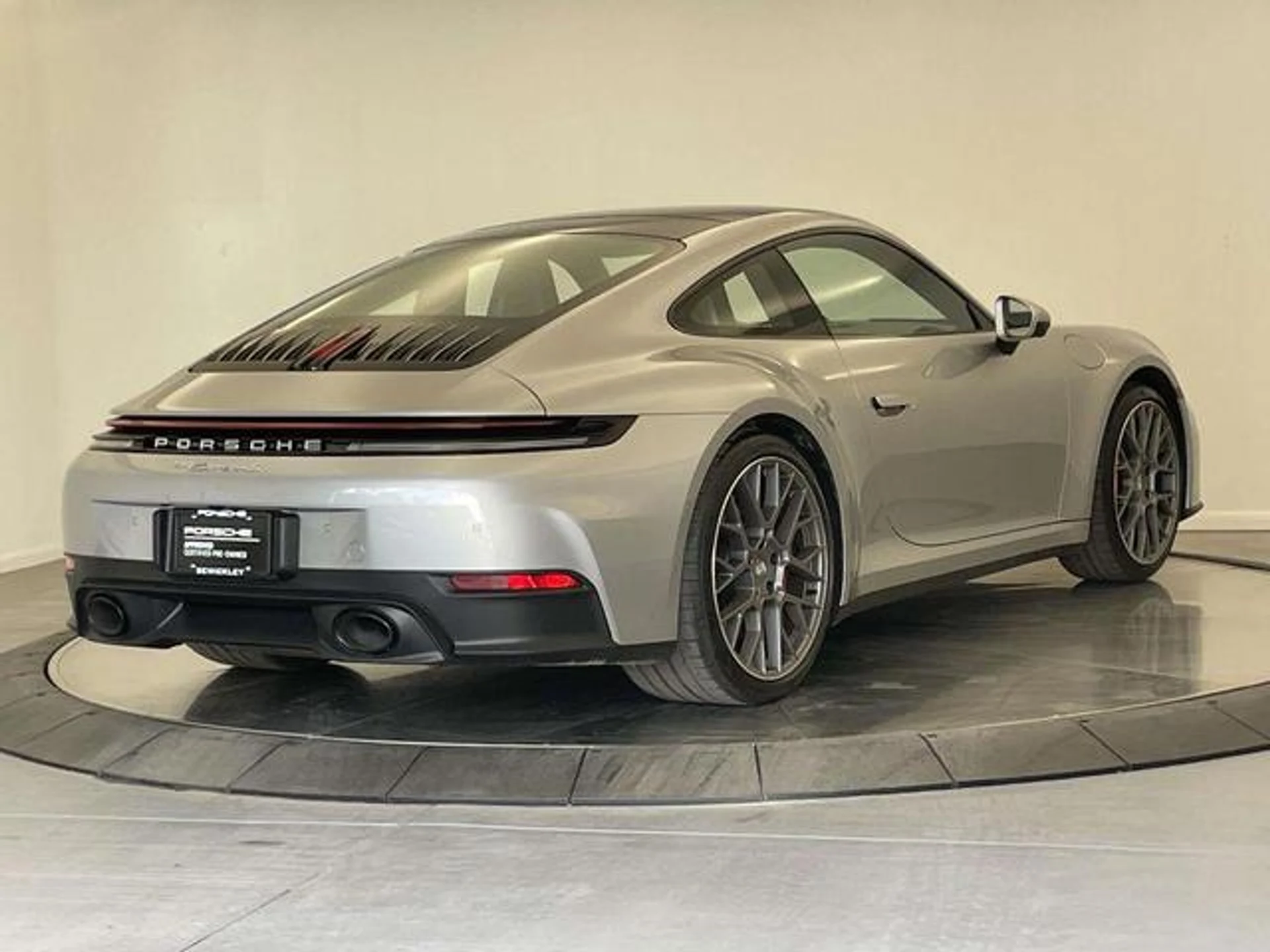 mph006_1329681363_g6y6_KJGJJ_0x6zxue0_Qjt_Go_G_Ajmo_480789144a