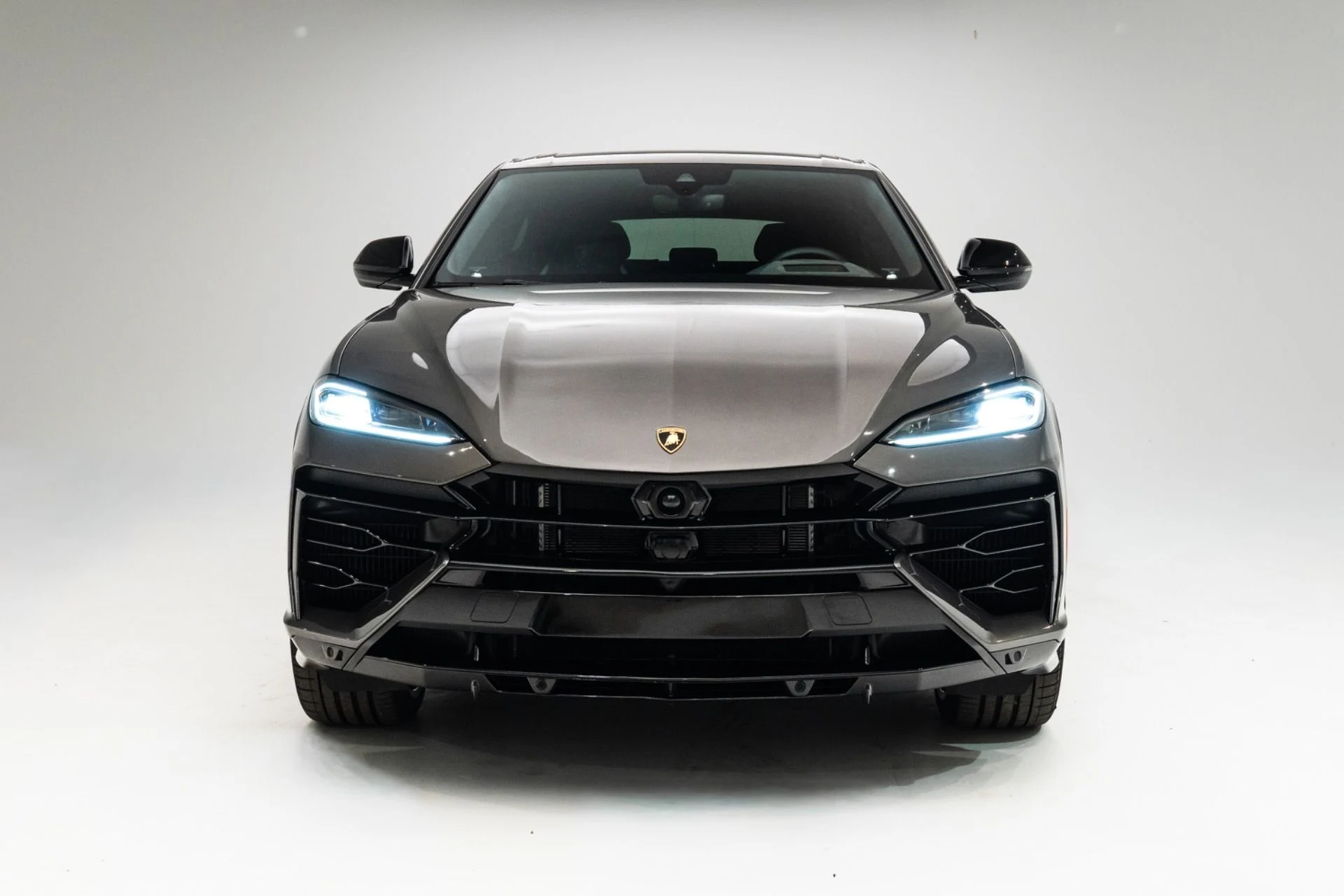mph006_1338005758_Used_2025_Lamborghini_Urus_SE_1792099571_bd5b88bba4