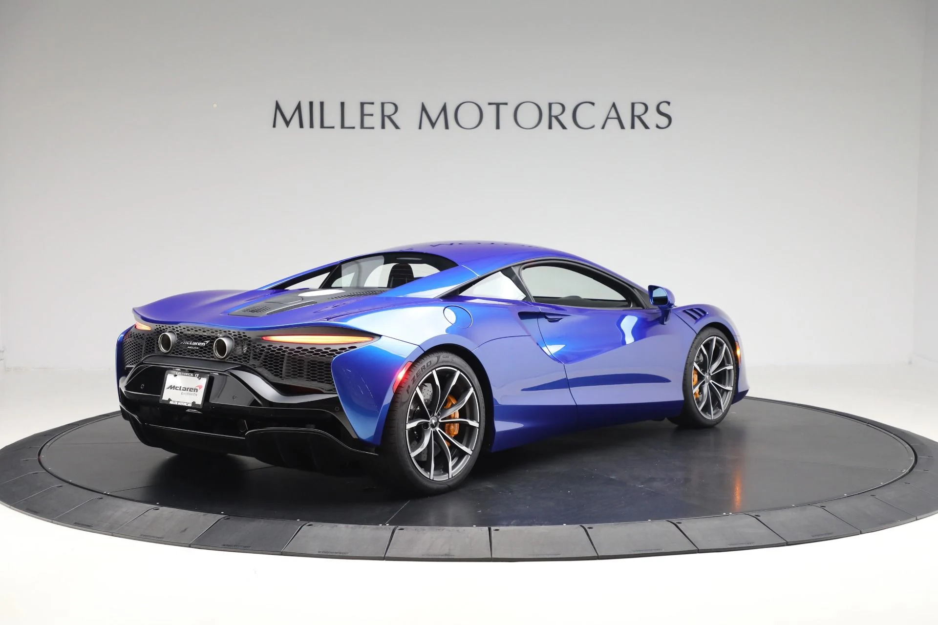 mph006_1347147260_Used_2024_Mc_Laren_Artura_Vision_4c25433d22