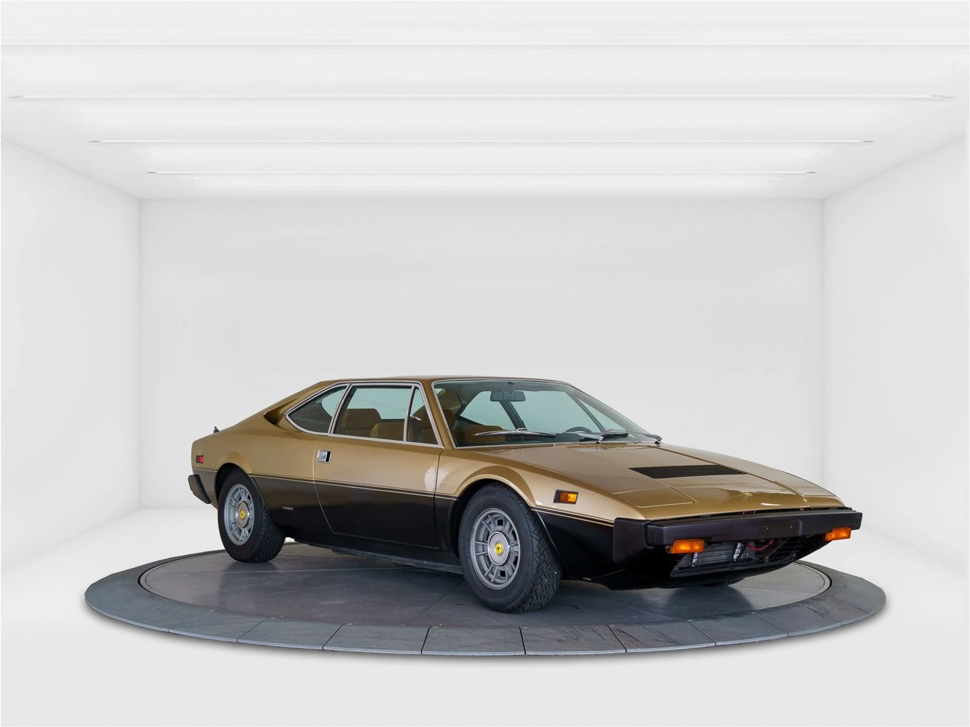 mph006_1363022715_ece43e087ec4b4eea2805a11cad5e1f8x_7cf4c0dfa5