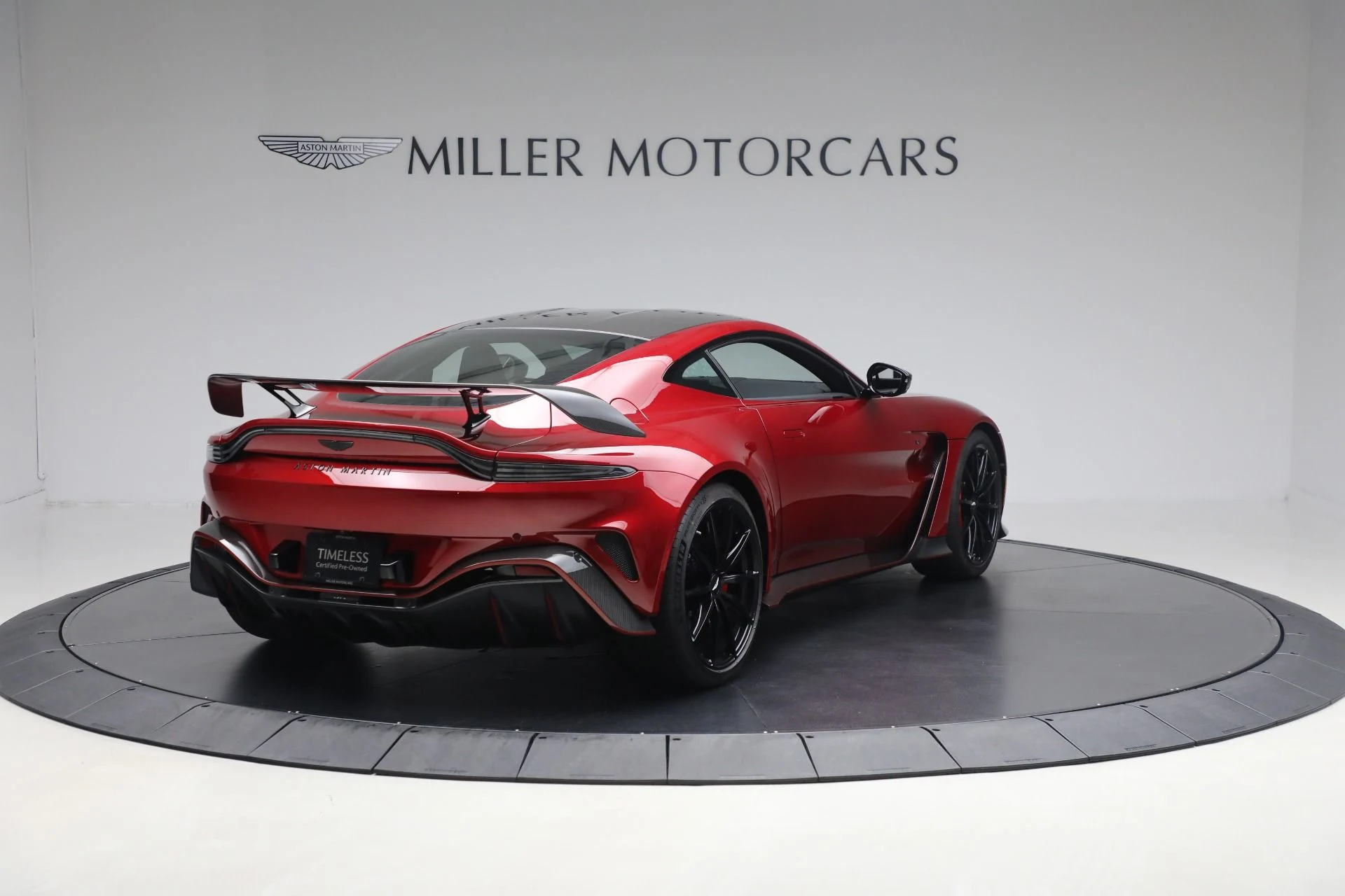 mph006_1363112434_Used_2023_Aston_Martin_Vantage_V12_9fb1386fd4