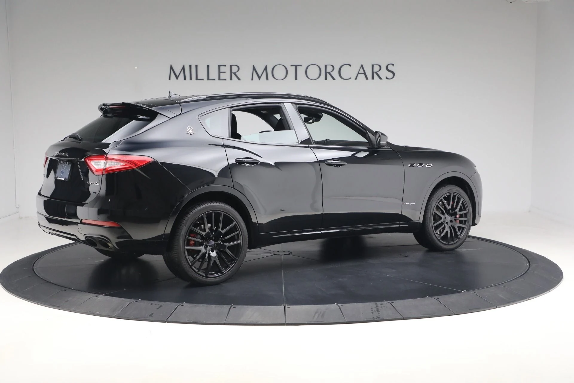 mph006_1370358052_Used_2018_Maserati_Levante_S_Gran_Sport_1771509537_7a5e4f76a4