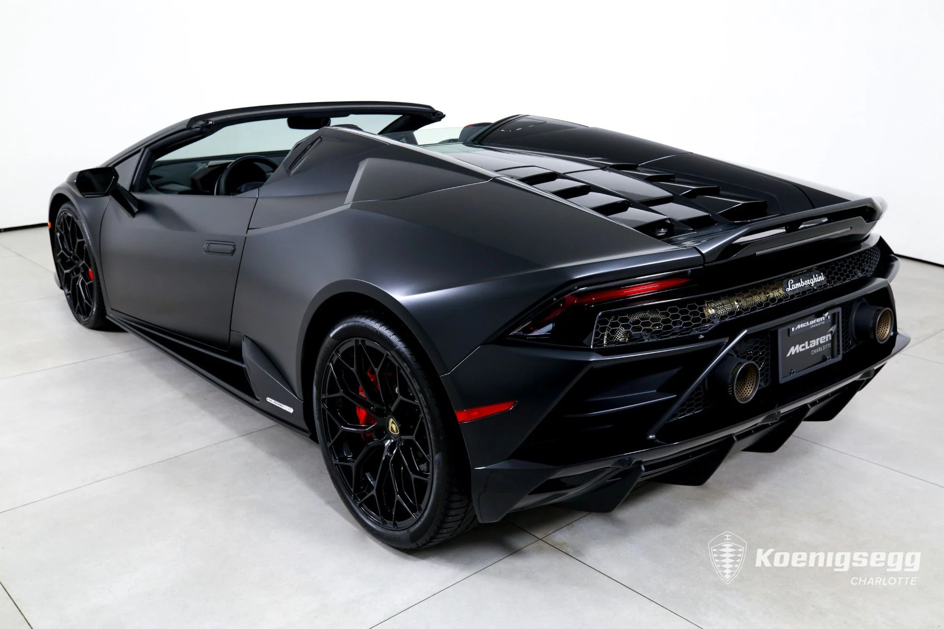 mph006_1380148373_Used_2023_Lamborghini_Huracan_EVO_Spyder_1761056229_835e7eb41c