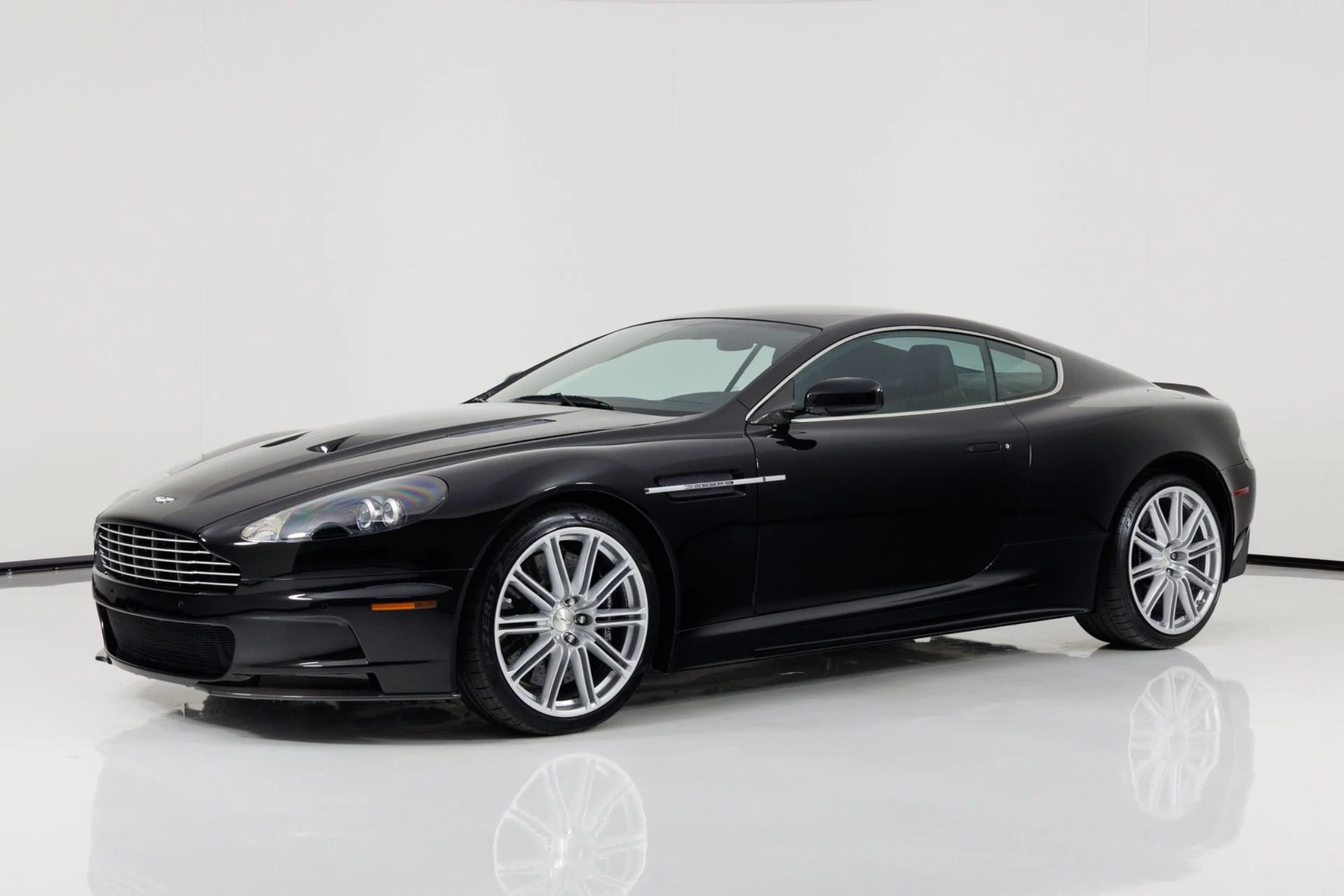 mph006_1382565089_Used_2009_Aston_Martin_DBS_1778627755_c634798753