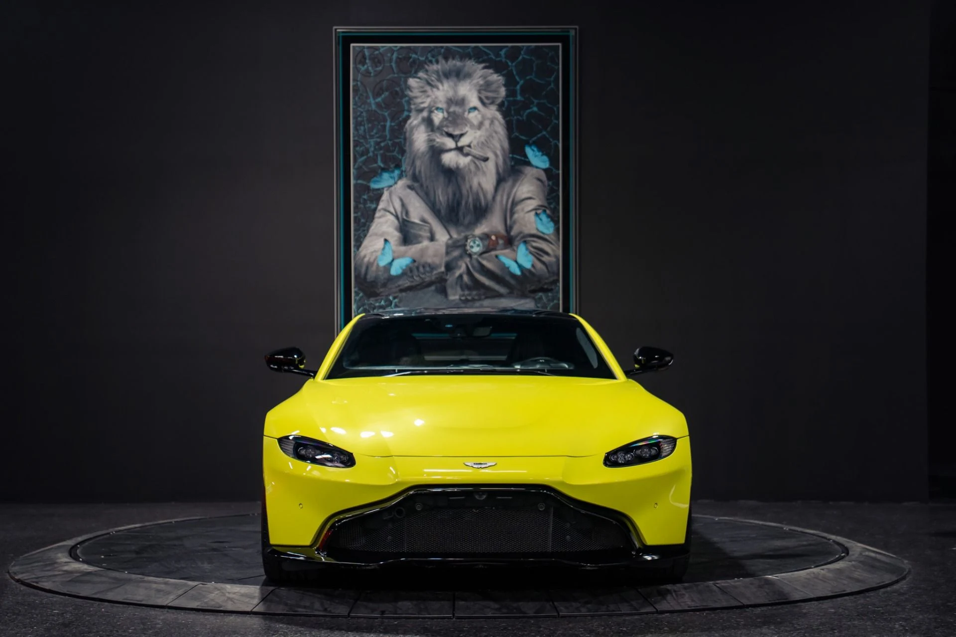 mph006_1382739485_Used_2019_Aston_Martin_Vantage_Paint_Matched_Interior_Trim_1785943447_73187ea02e