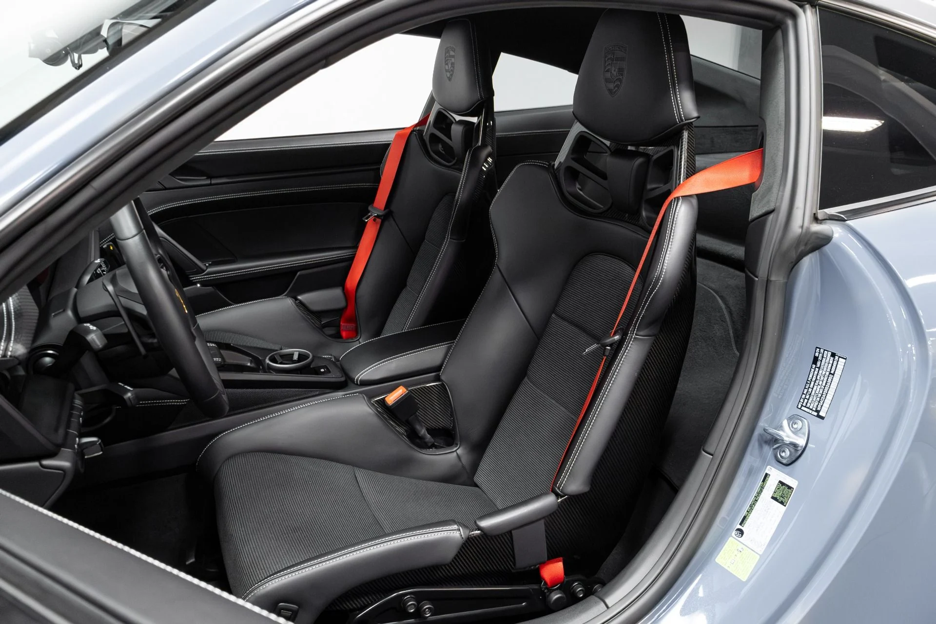 mph006_13860542_Used_2024_Porsche_911_GT_3_Touring_1770958788_63a5082599