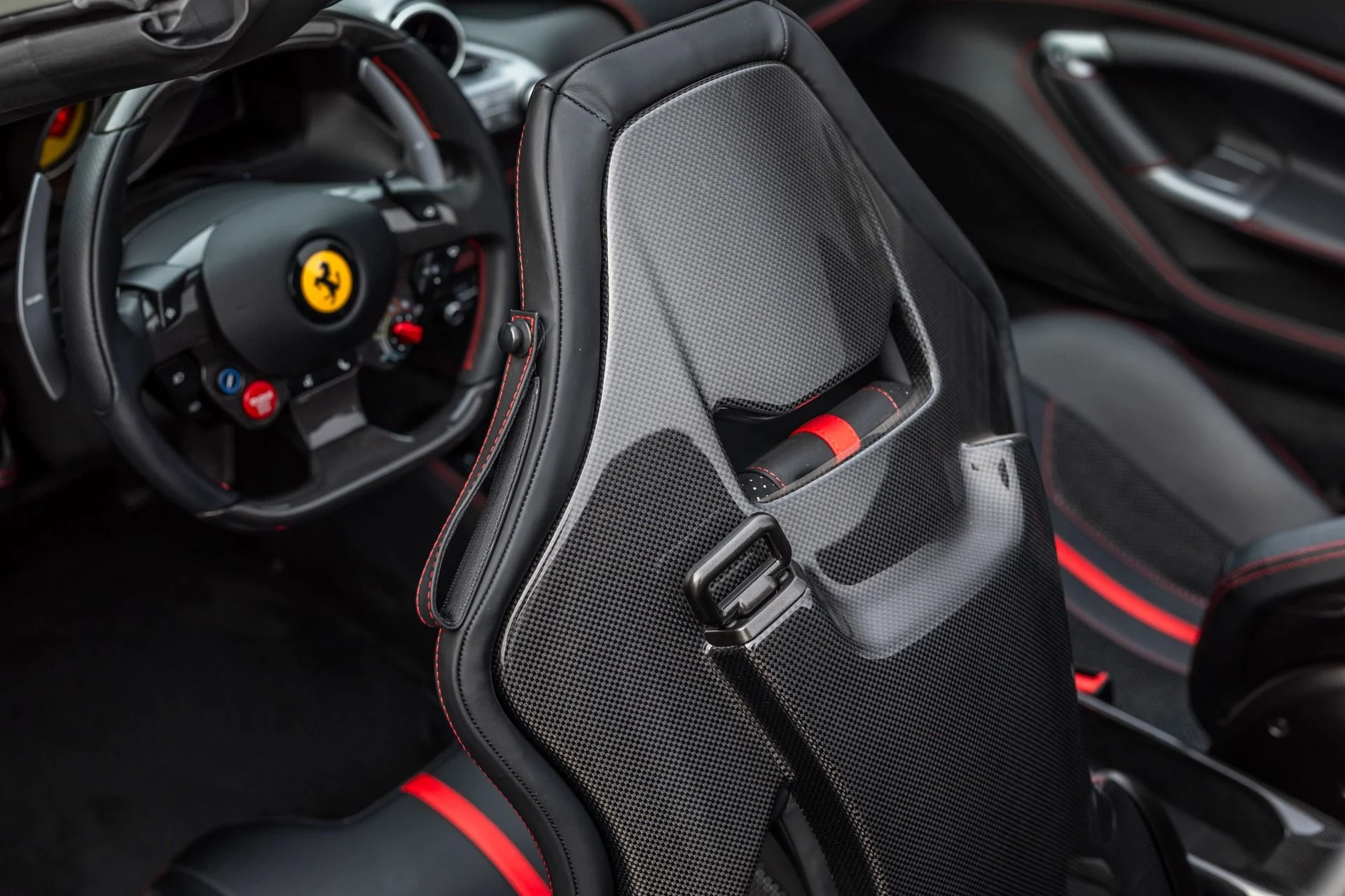 mph006_1387364495_Used_2021_Ferrari_F8_Spider_1734052230_0a19051064